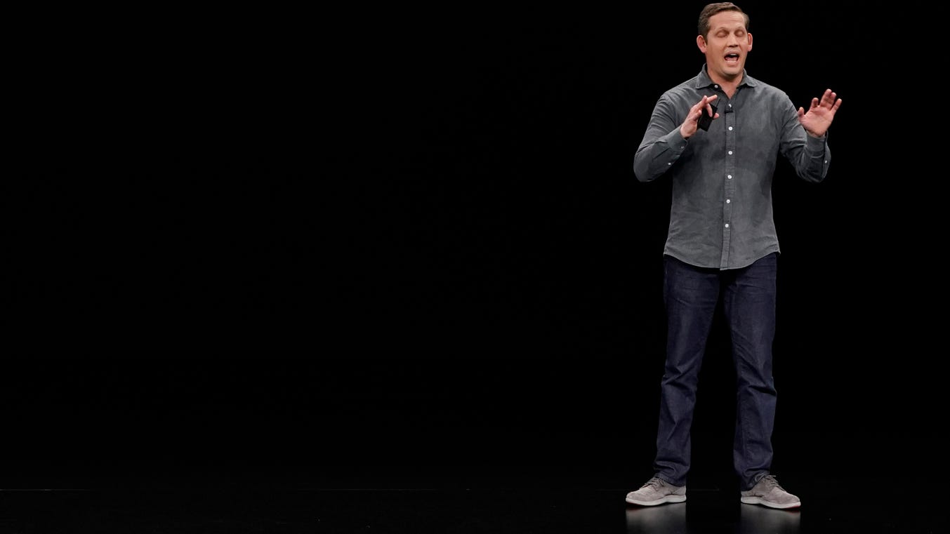 Ford lures Apple executive to oversee its new software subscription services unit