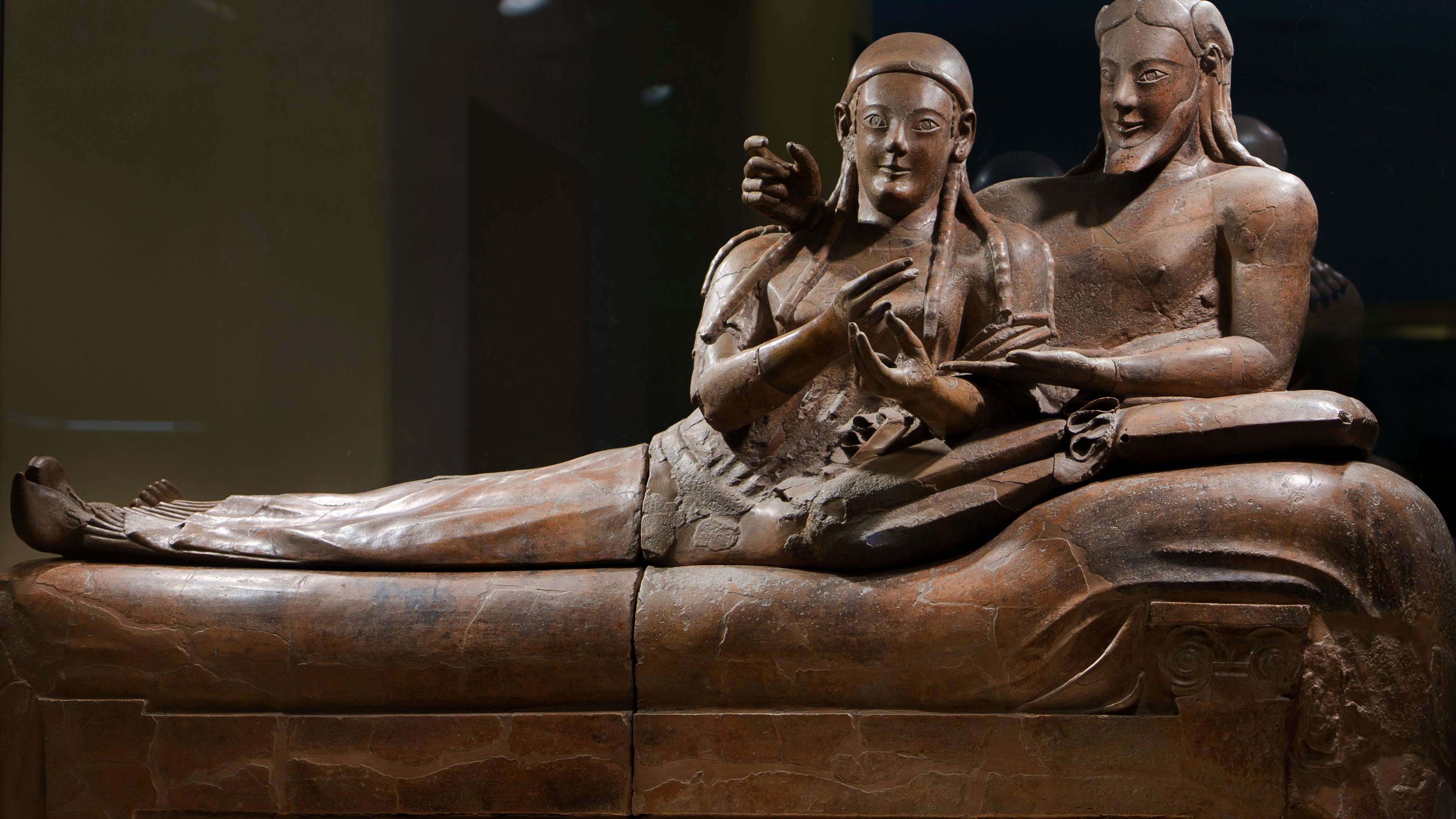 2,500-year-old terracotta gets Valentine Day's love in Italy