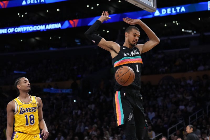 Spurs Lakers Basketball