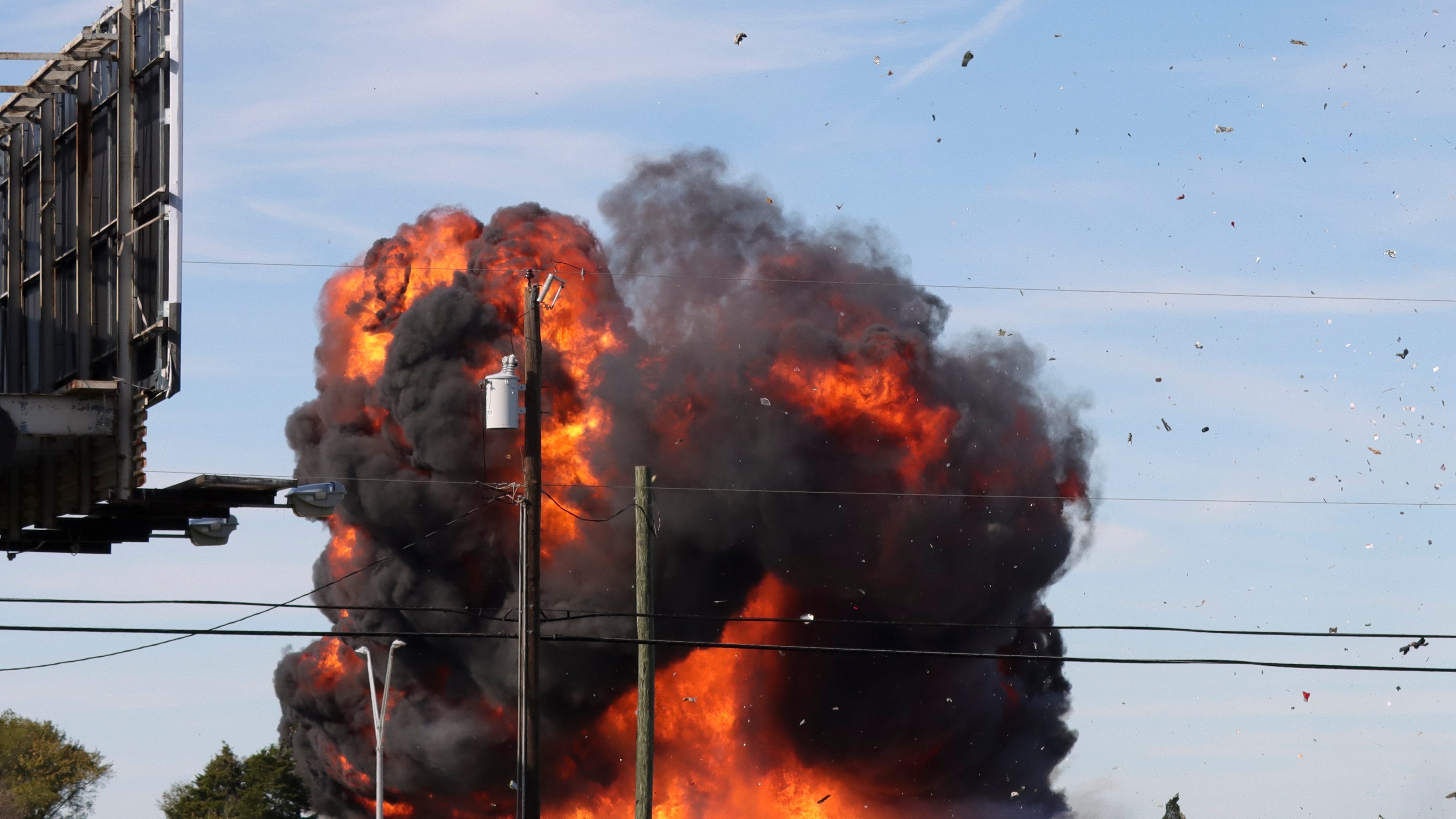 Two historic aircraft collide at Veterans Day show in Dallas