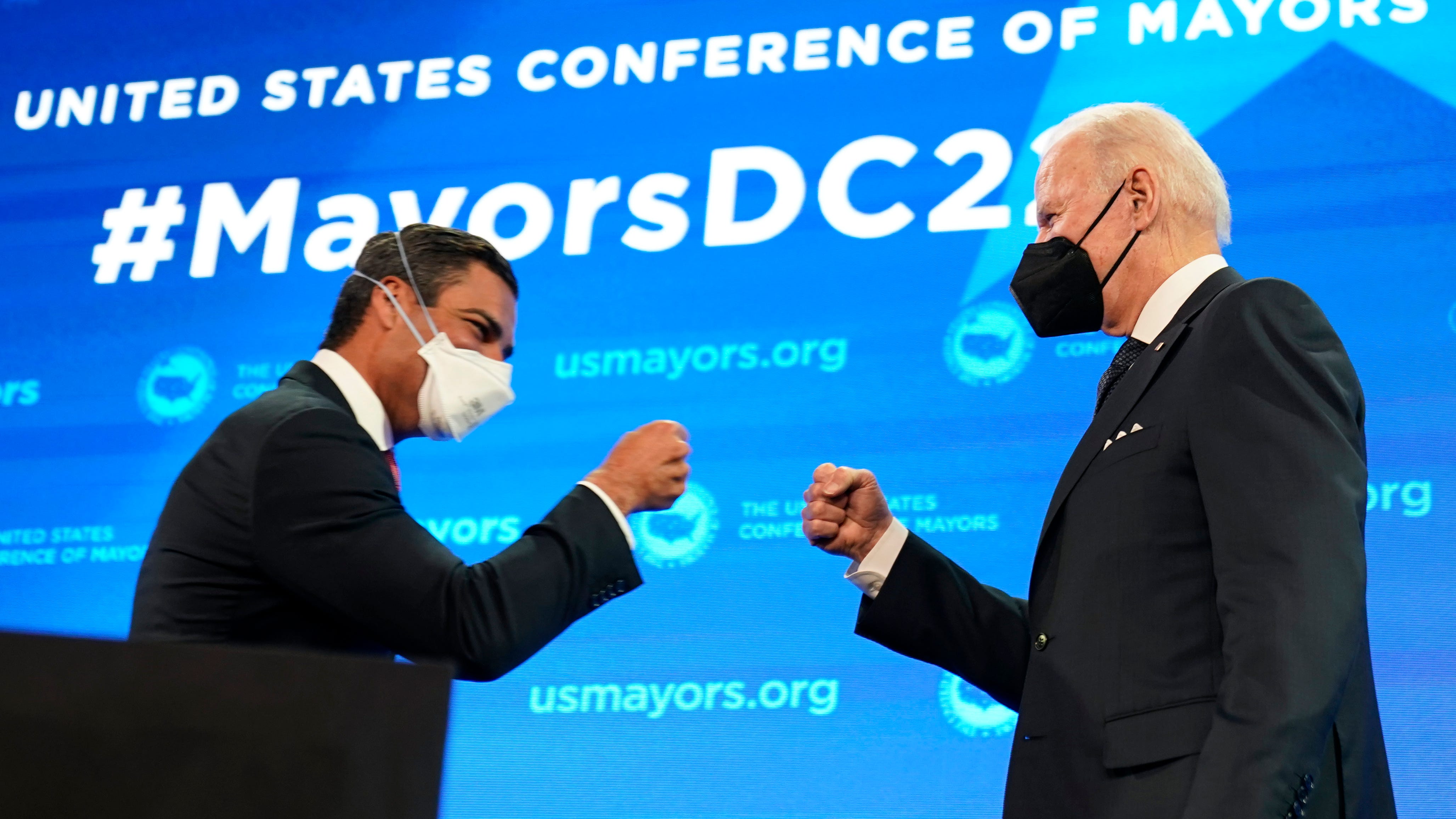 Biden enlists mayors as allies on infrastructure and economy
