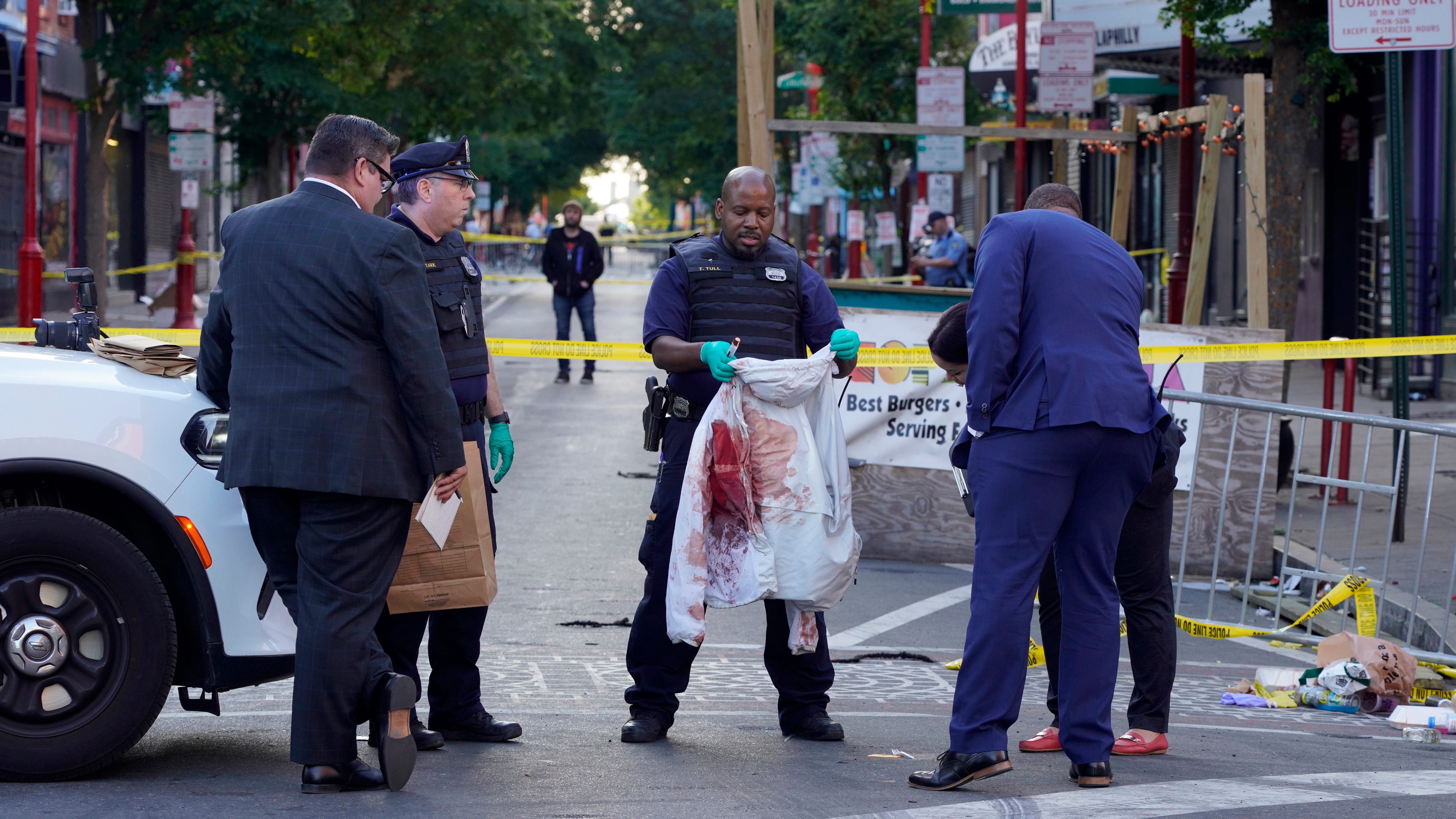 3 dead, 11 wounded in Philadelphia shooting on busy street