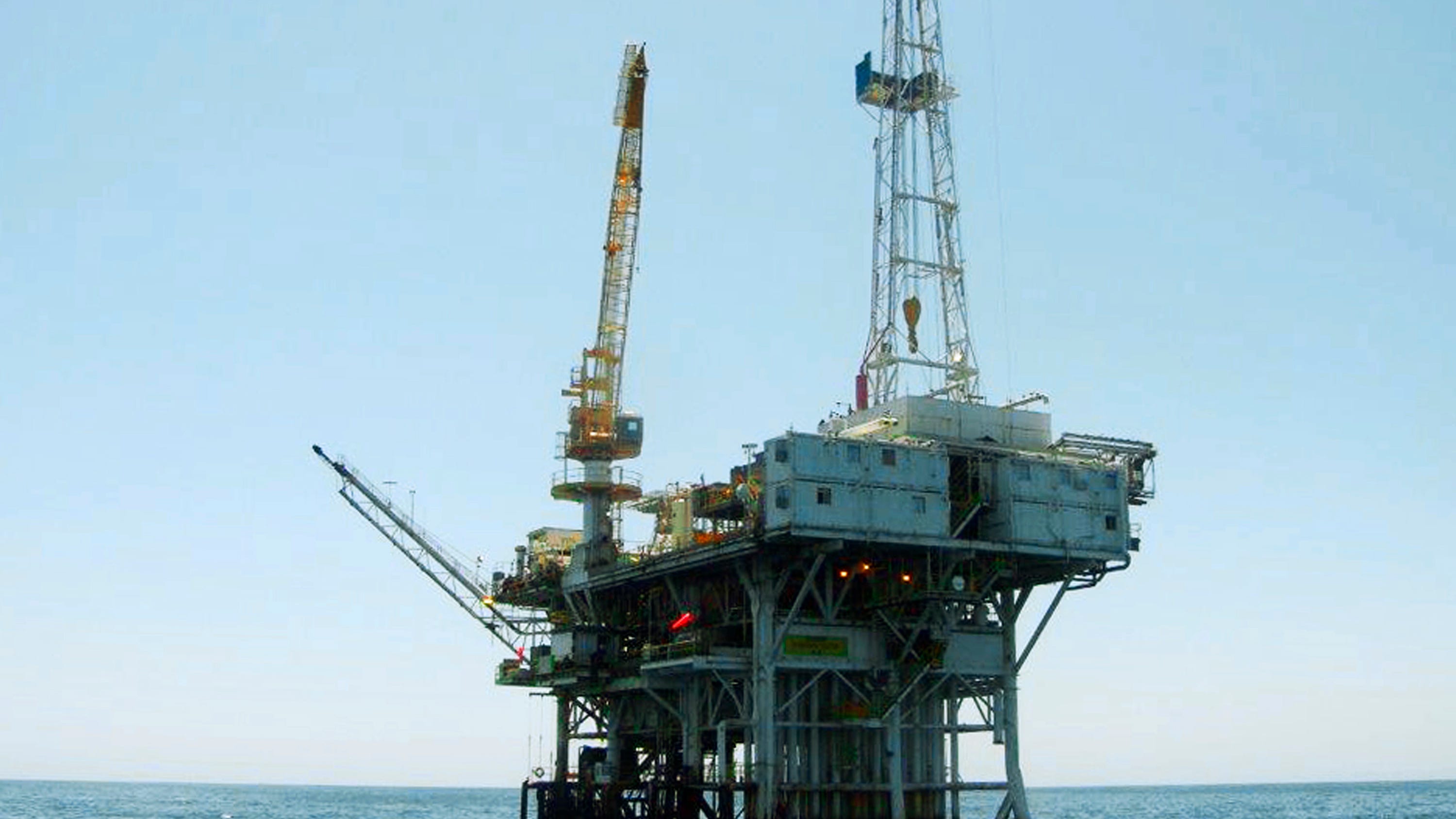 California oil spill renews calls to ban offshore drilling
