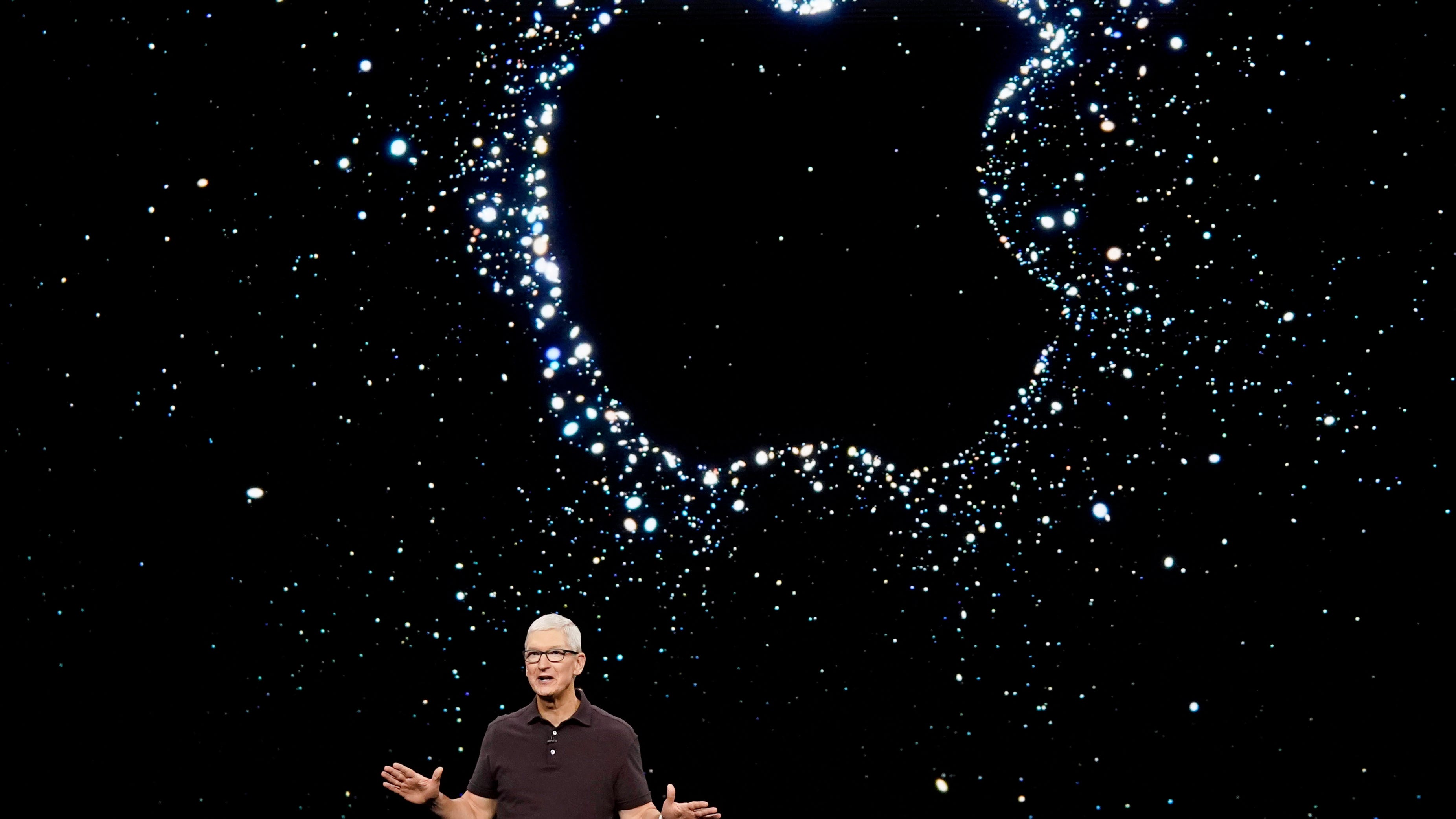 Apple maintains prices on new iPhones despite inflation