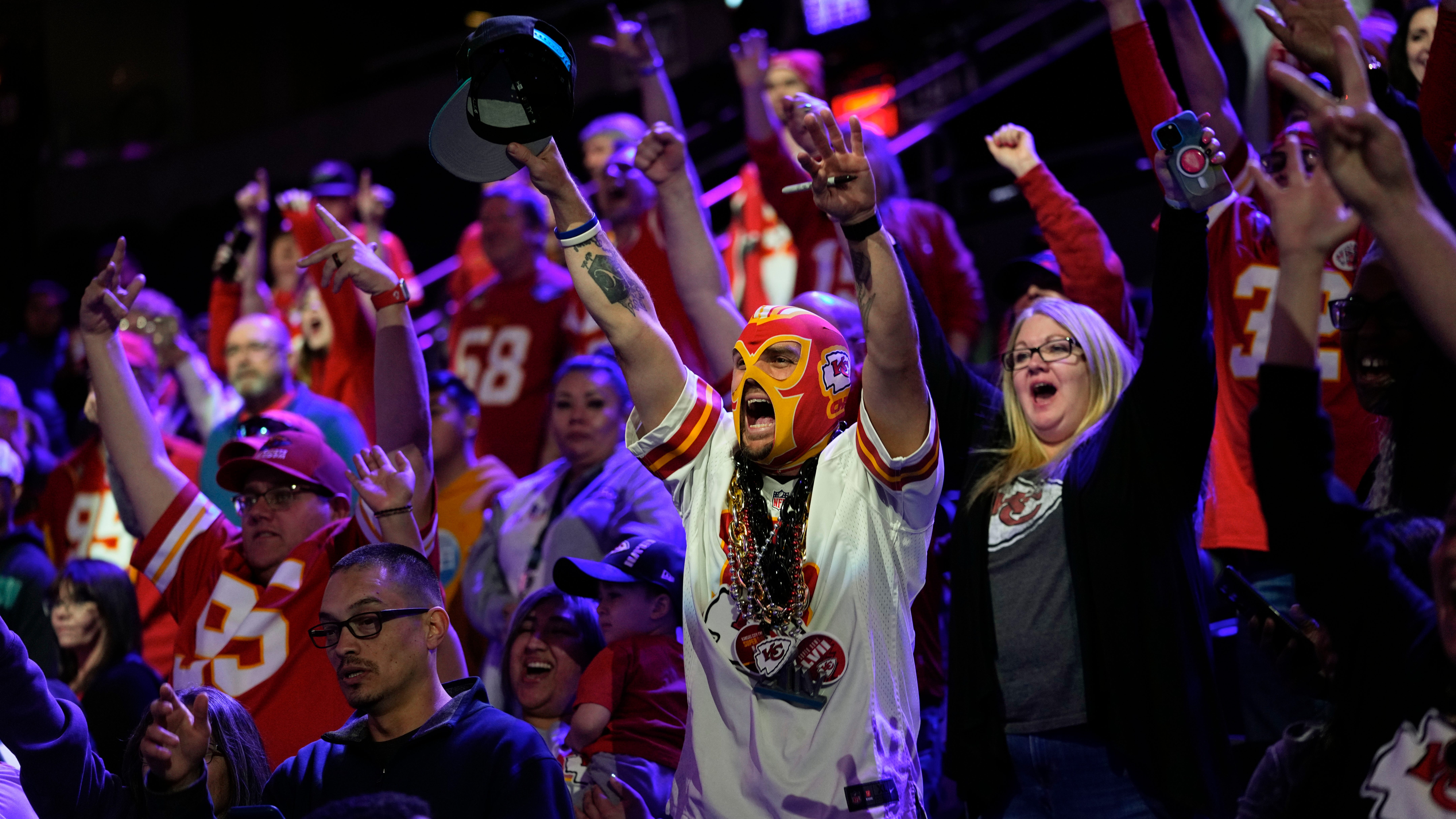 Super Bowl opening night returns with energetic atmosphere