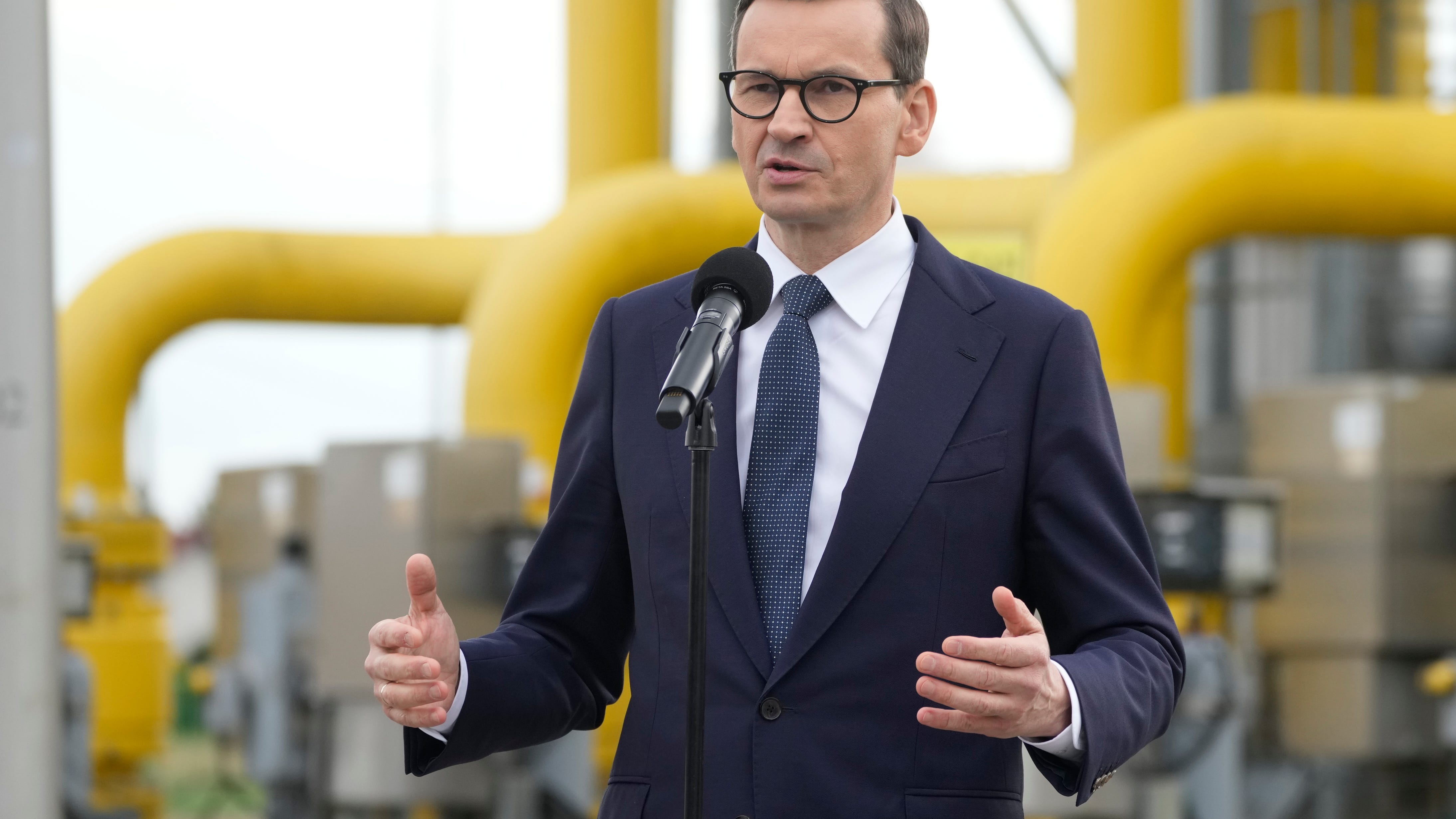 Poland seeks to restore Russian firm's halted gas supply
