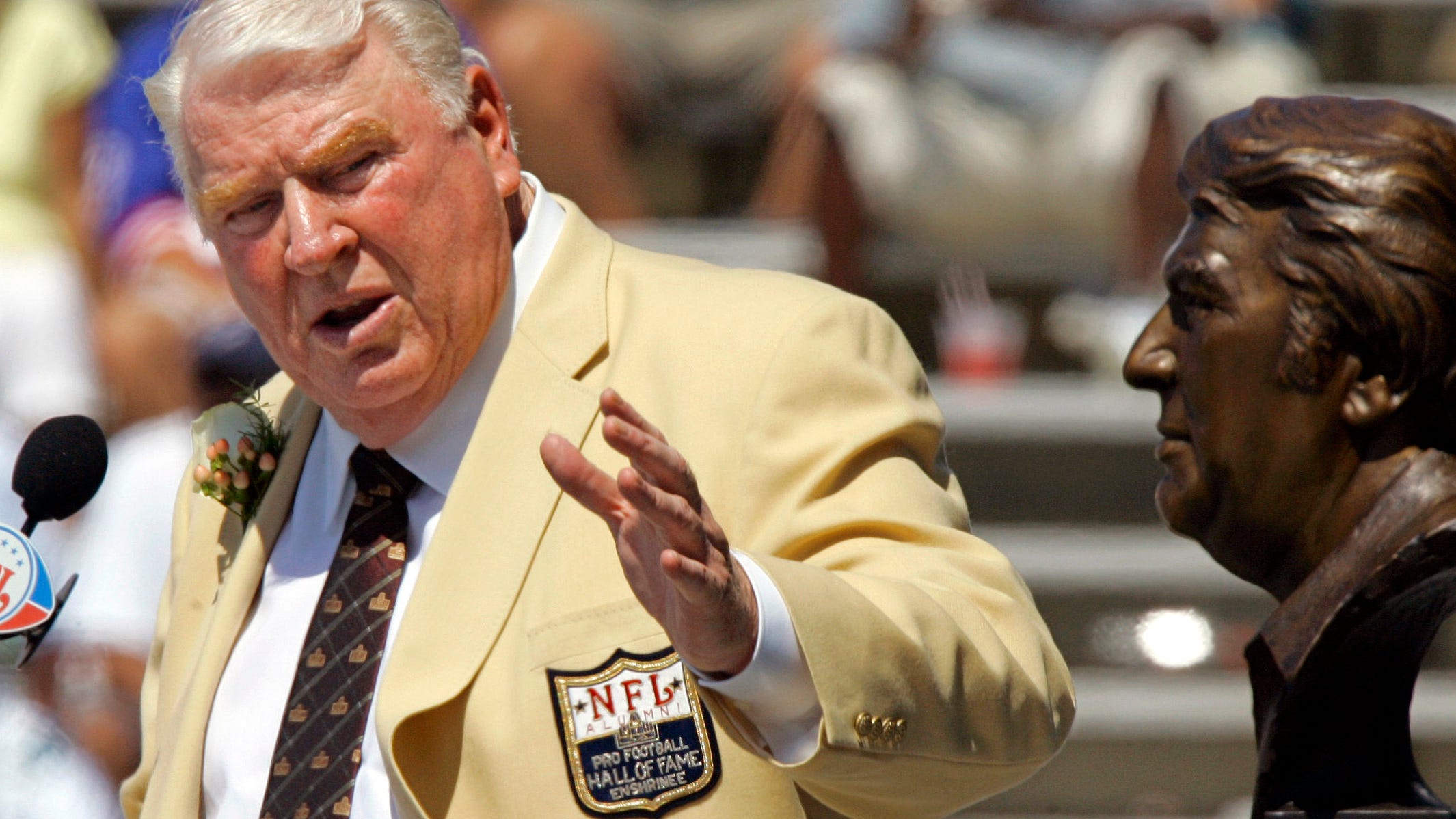 John Madden, Hall of Fame coach and broadcaster, dies at 85