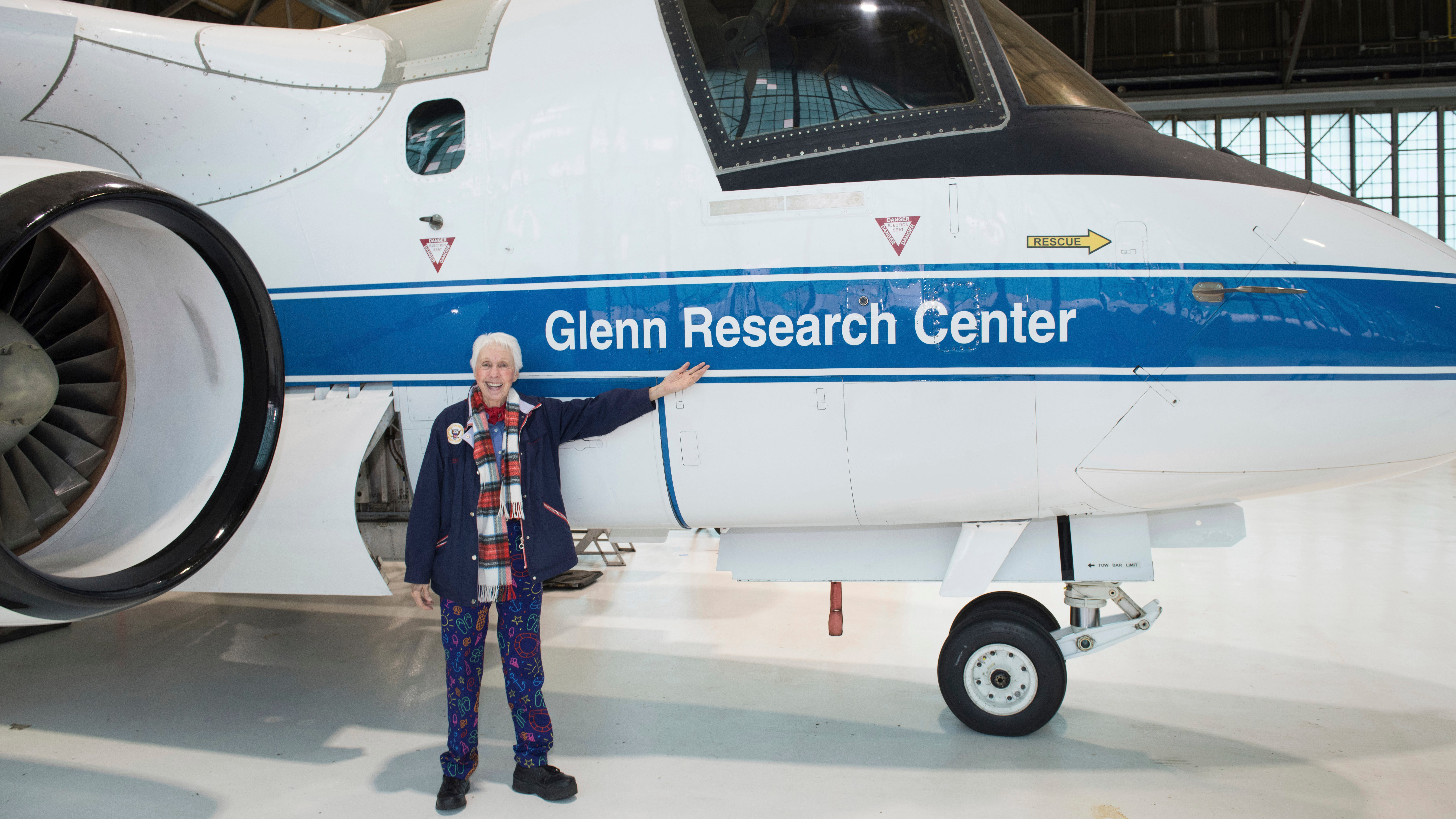 Jeff Bezos picks female aerospace pioneer to launch with him