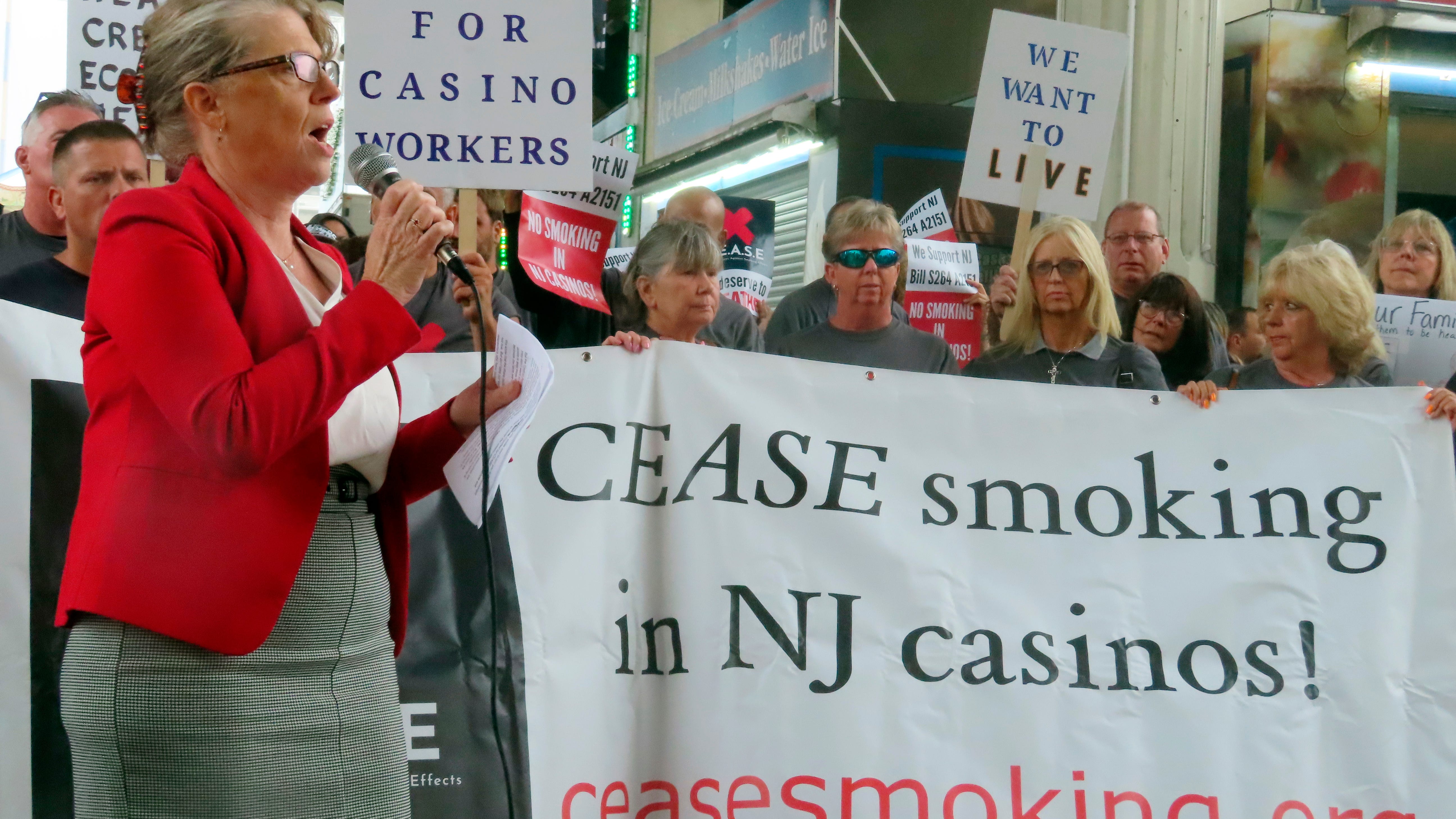 Smoking ban talk nixed, but workers get loud outside casino