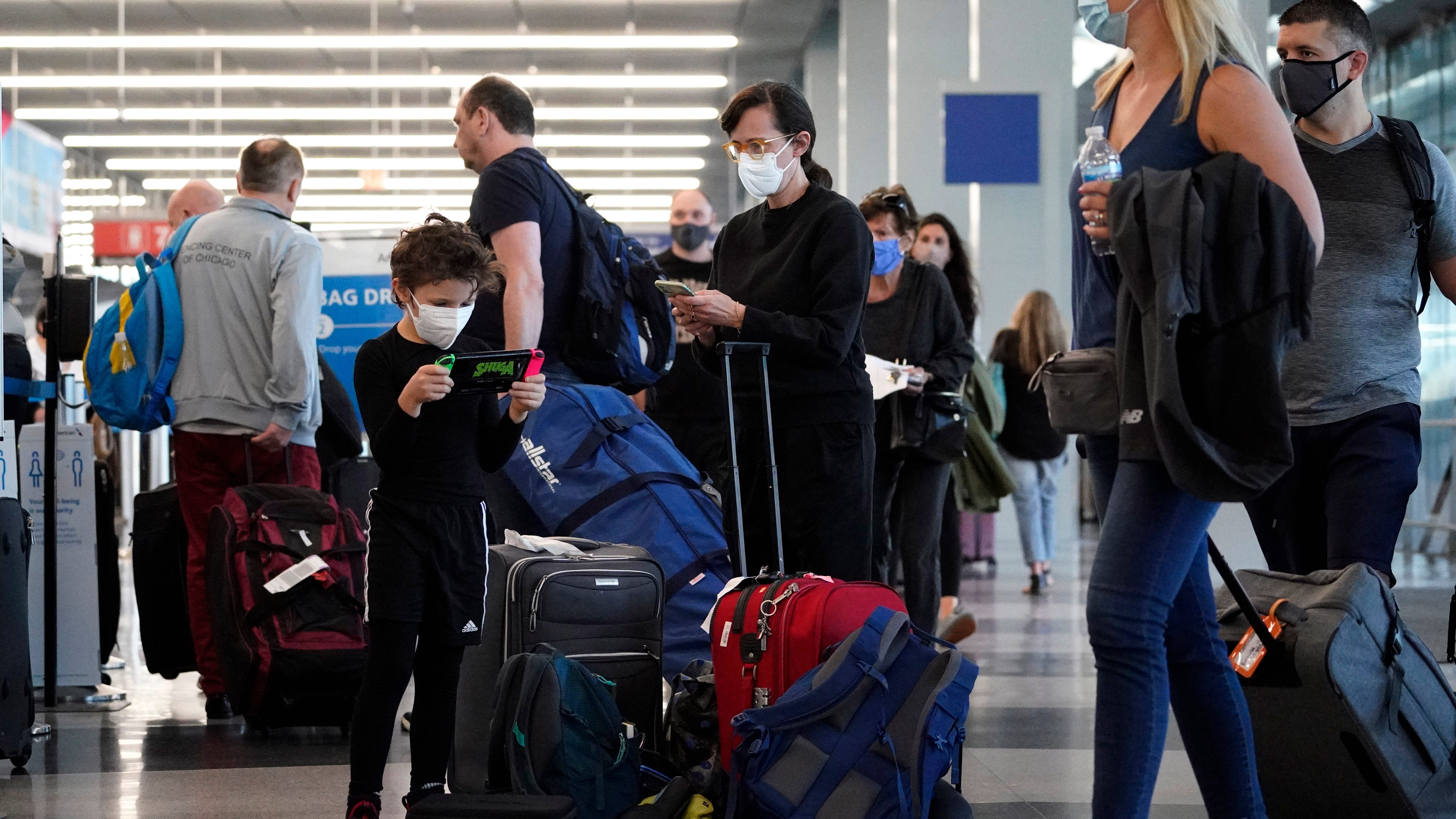 Air travel hits another pandemic high, flight delays grow
