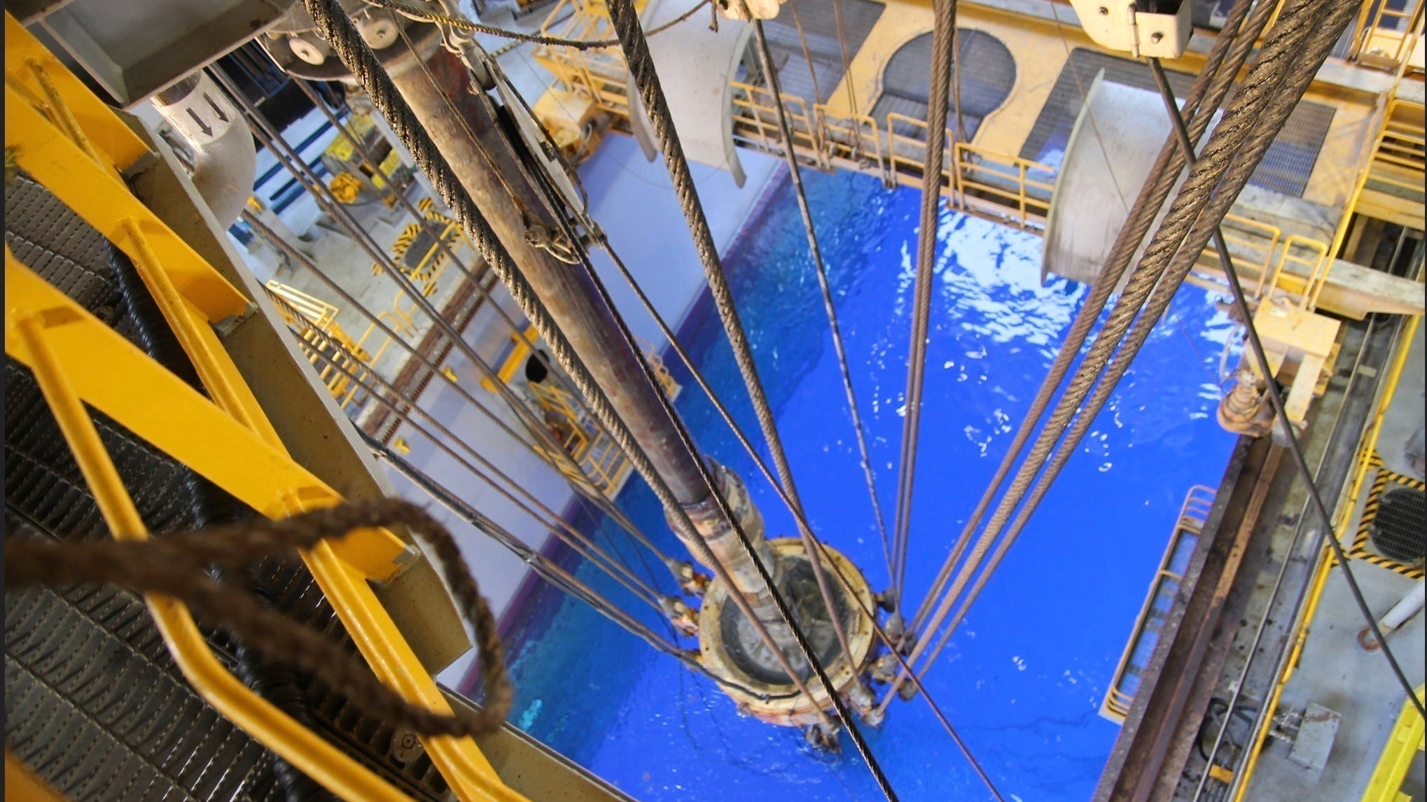 Gov't OKs nearly $190M in bids from offshore oil lease sale