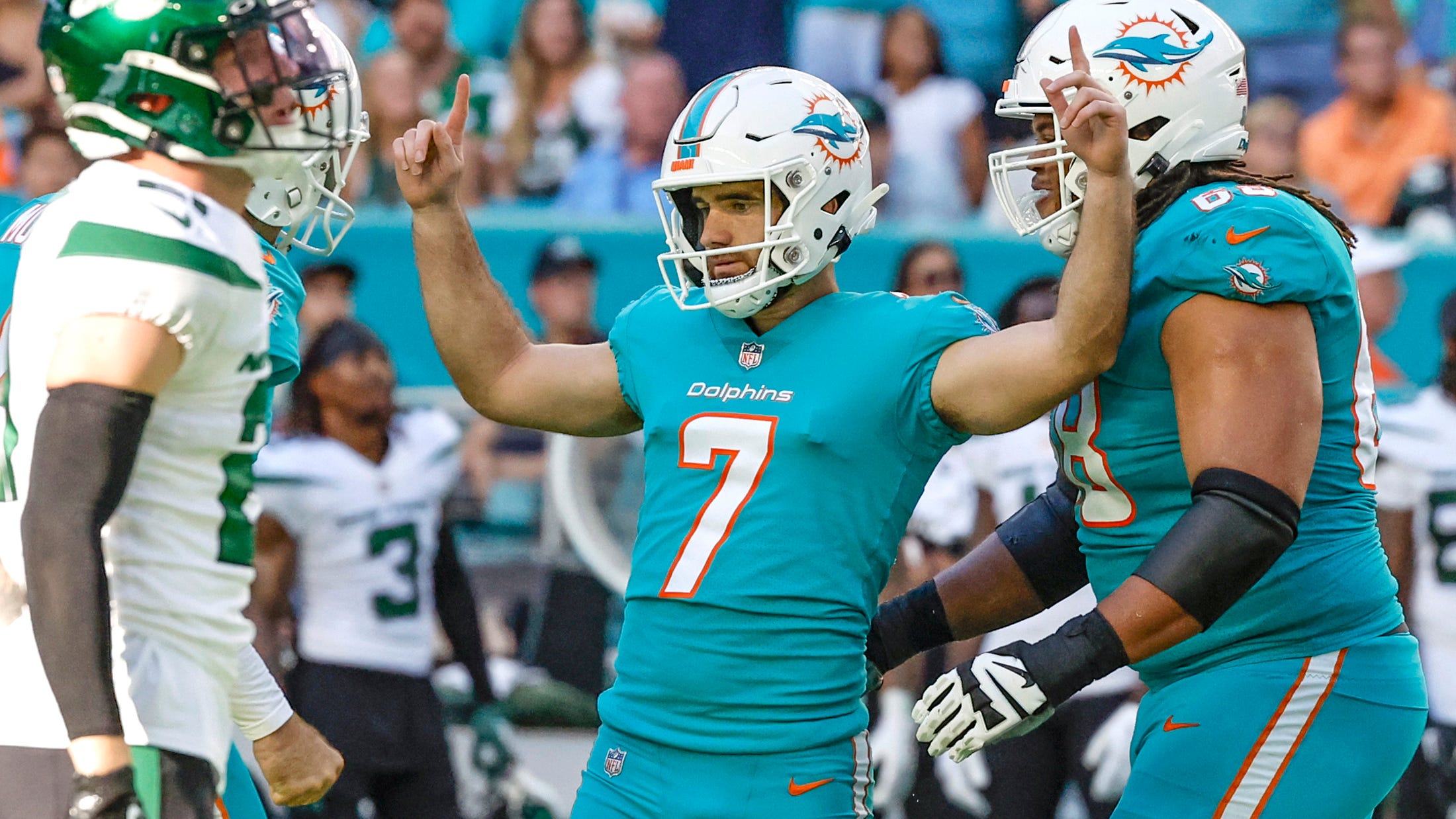 Dolphins clinch playoff berth after beating Jets 11-6