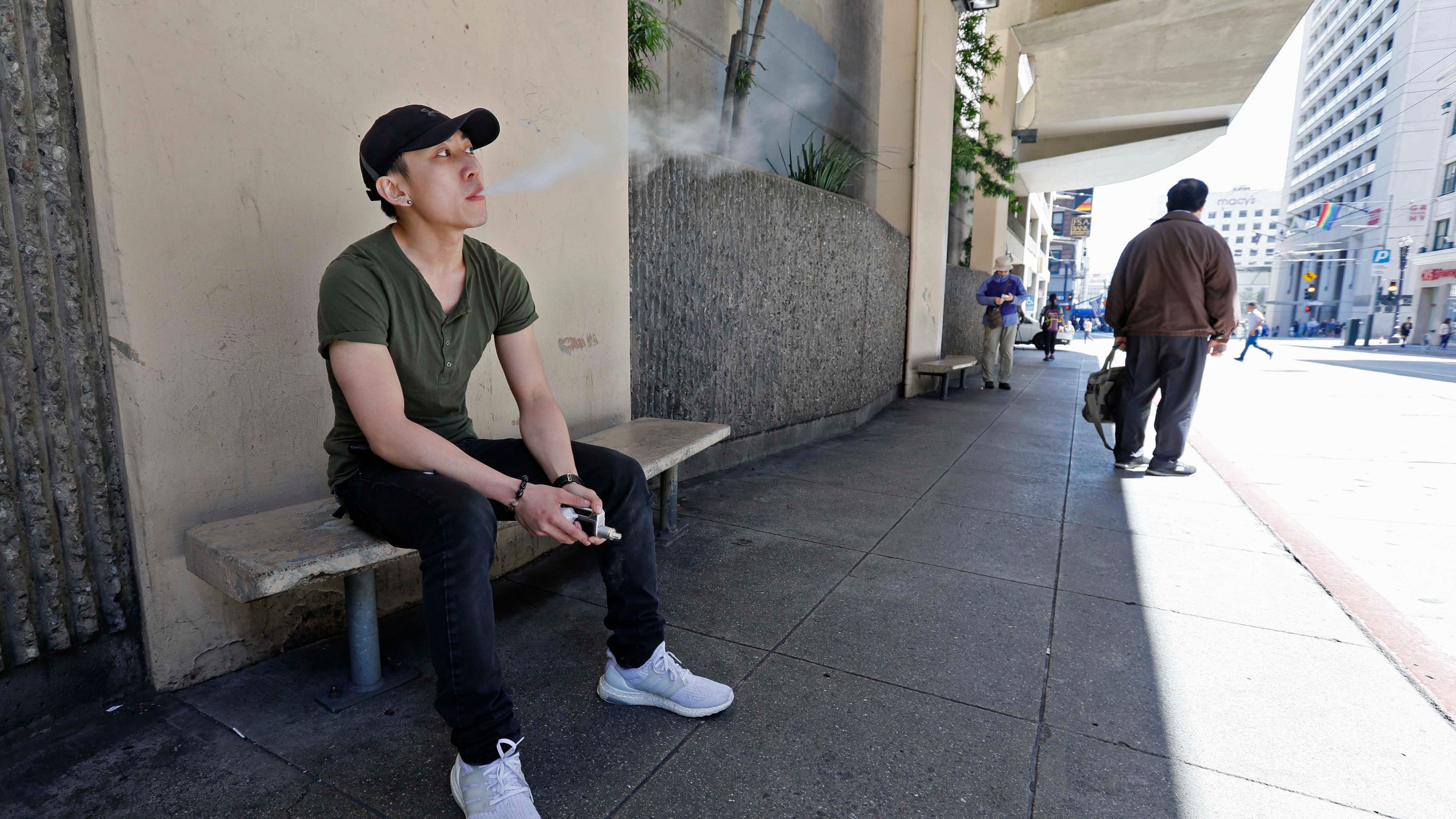 San Francisco bans smoking inside apartments; pot smoking OK