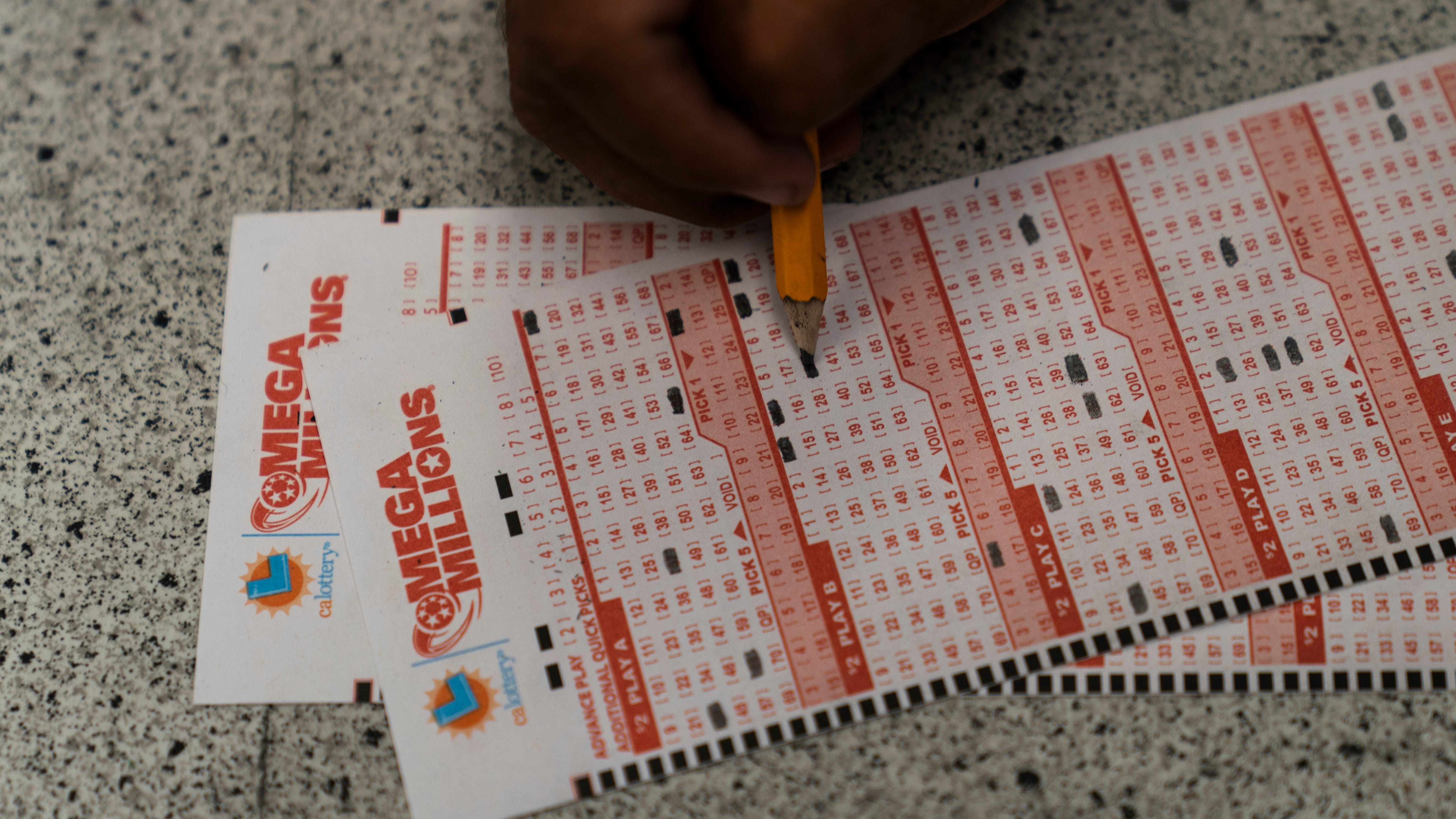 You didn't win Mega Millions. Here's when you can go for $1B