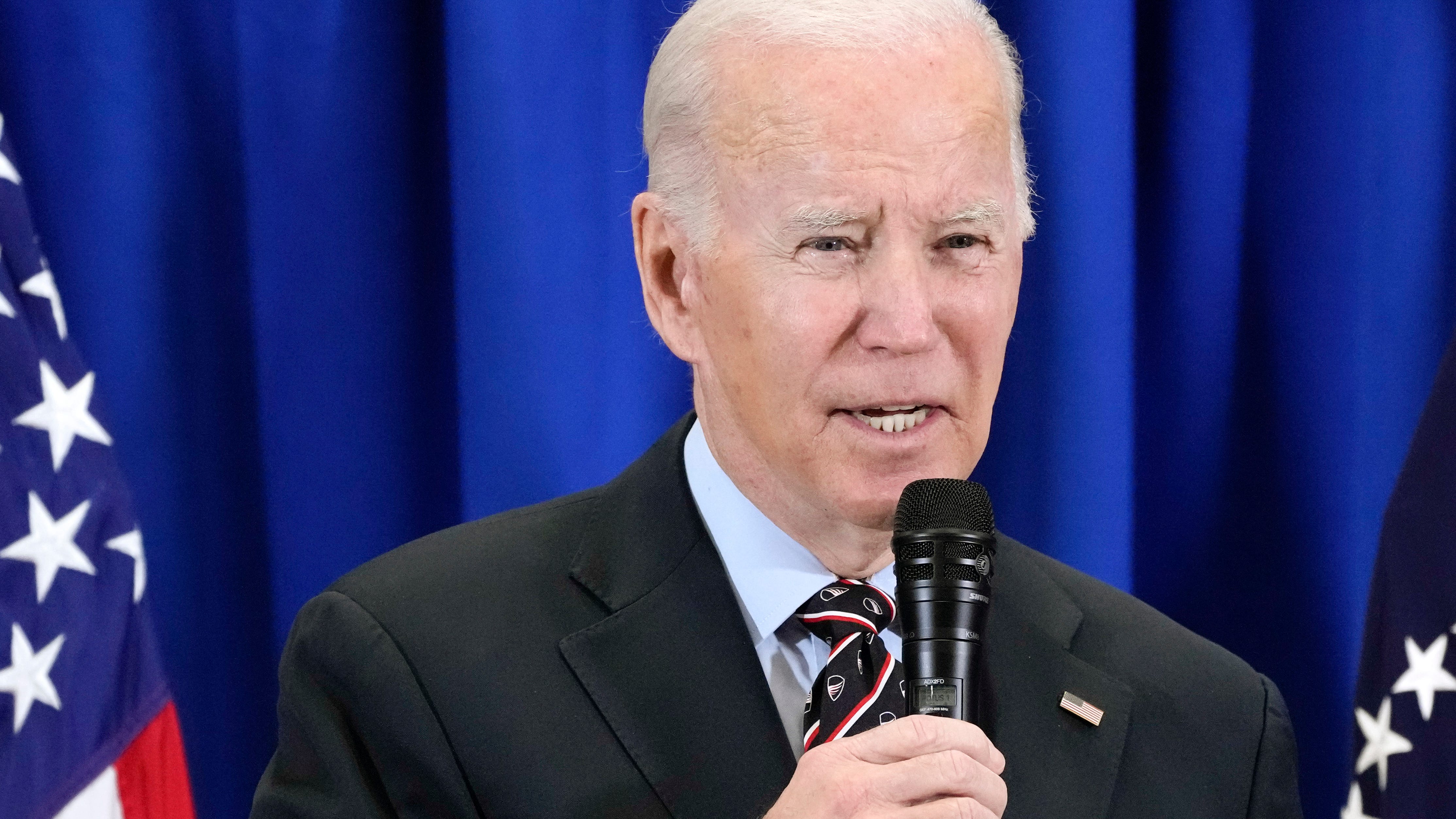 Biden urges veterans to seek health benefits under new law