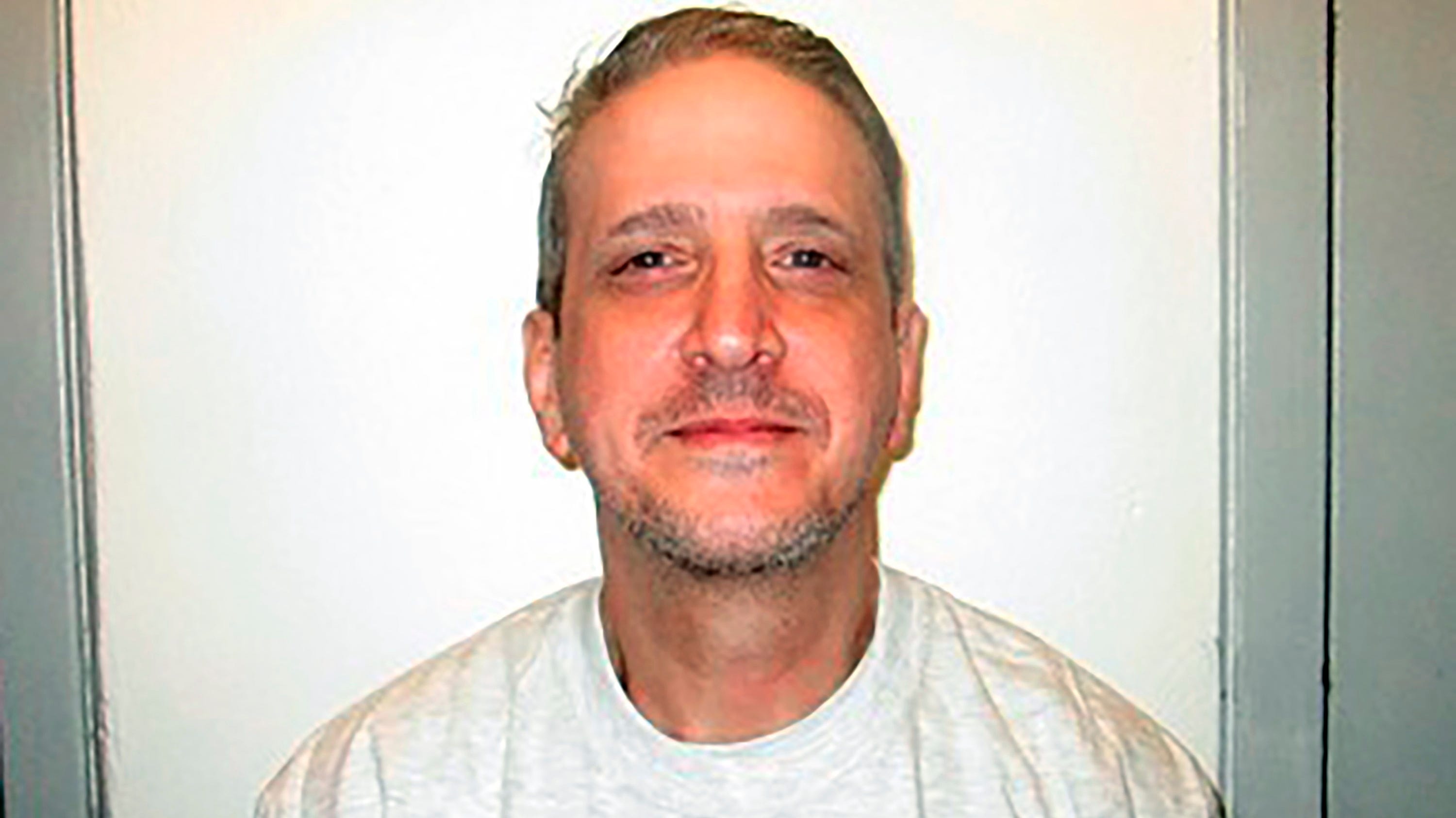 Supreme Court blocks Richard Glossip’s execution in Oklahoma