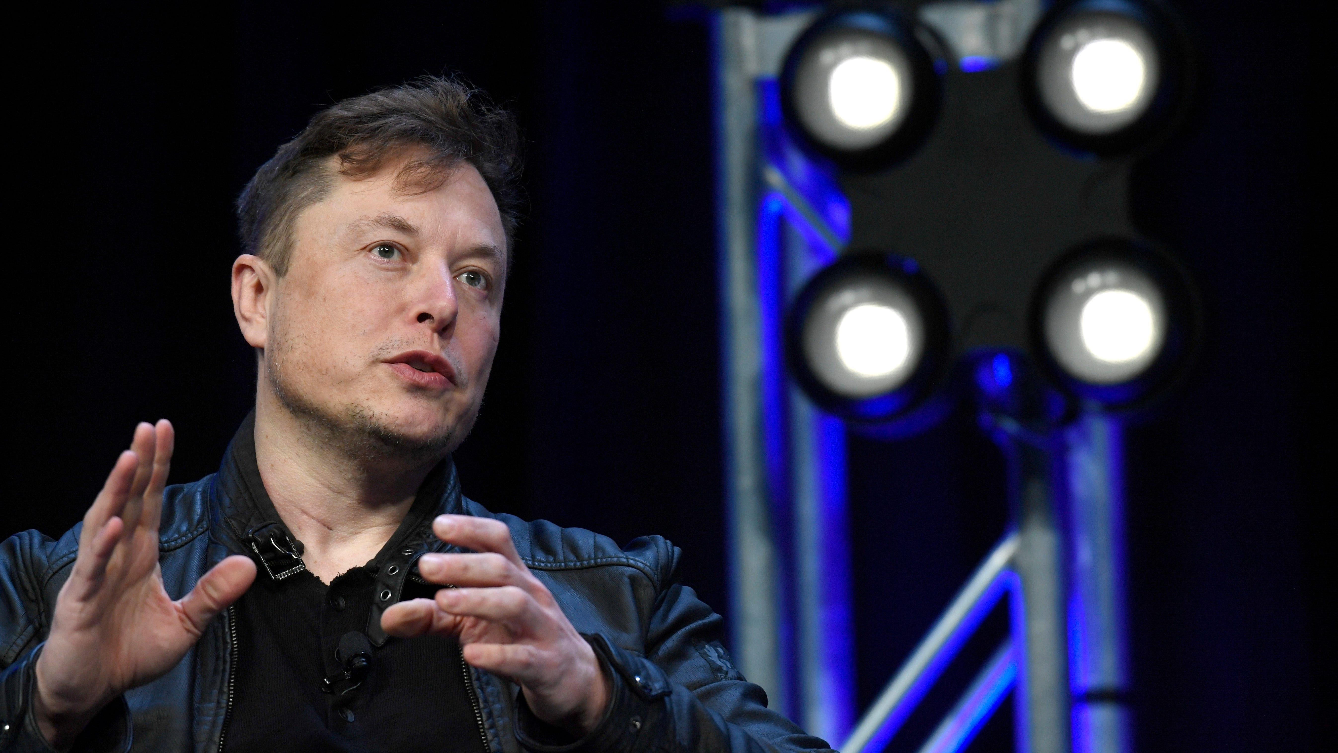 SpaceX's Musk: 1st Starship test flight to orbit in January