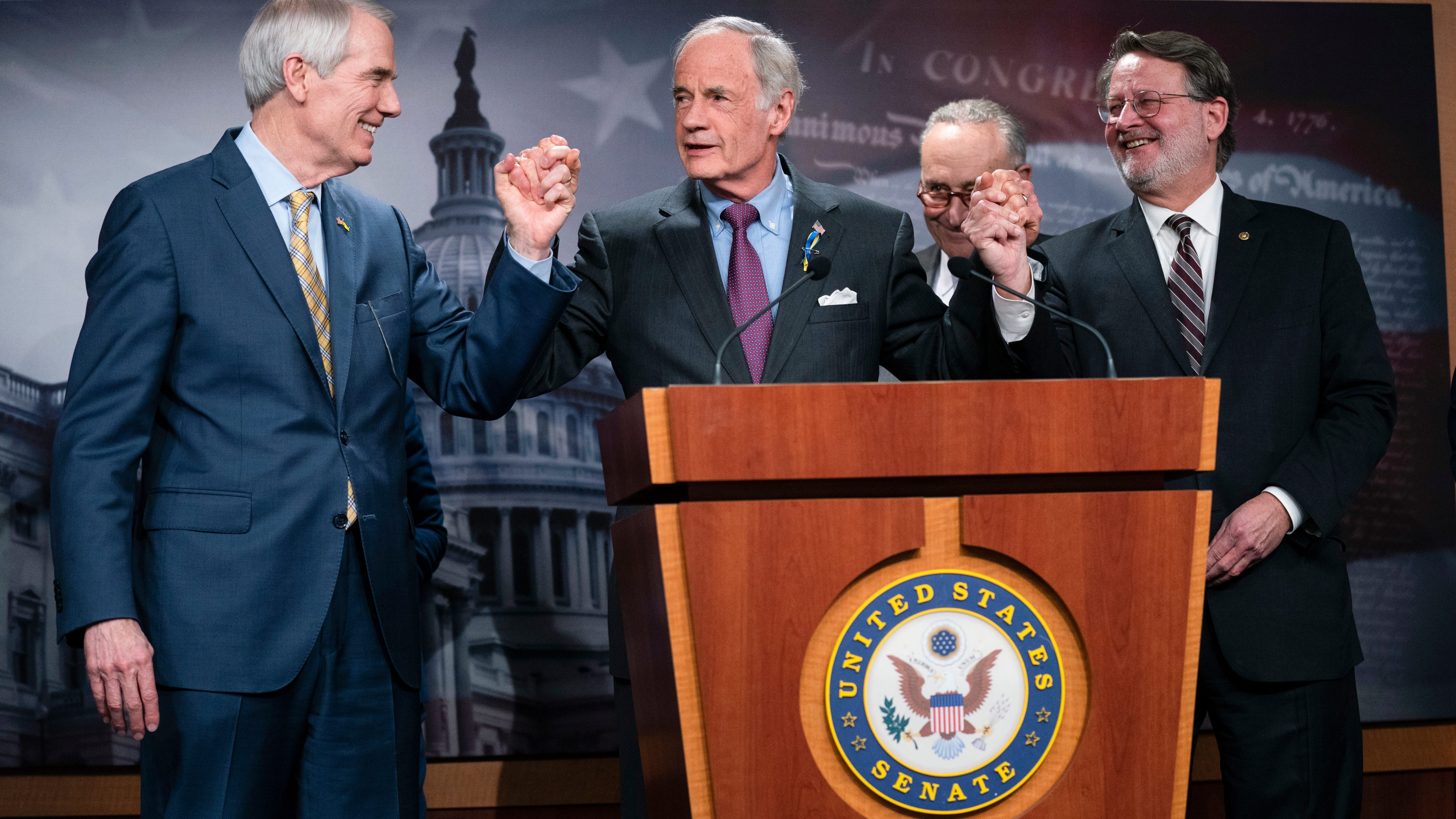 Congress passes bill to shore up Postal Service, delivery