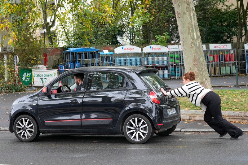 APTOPIX France Fuel Shortages
