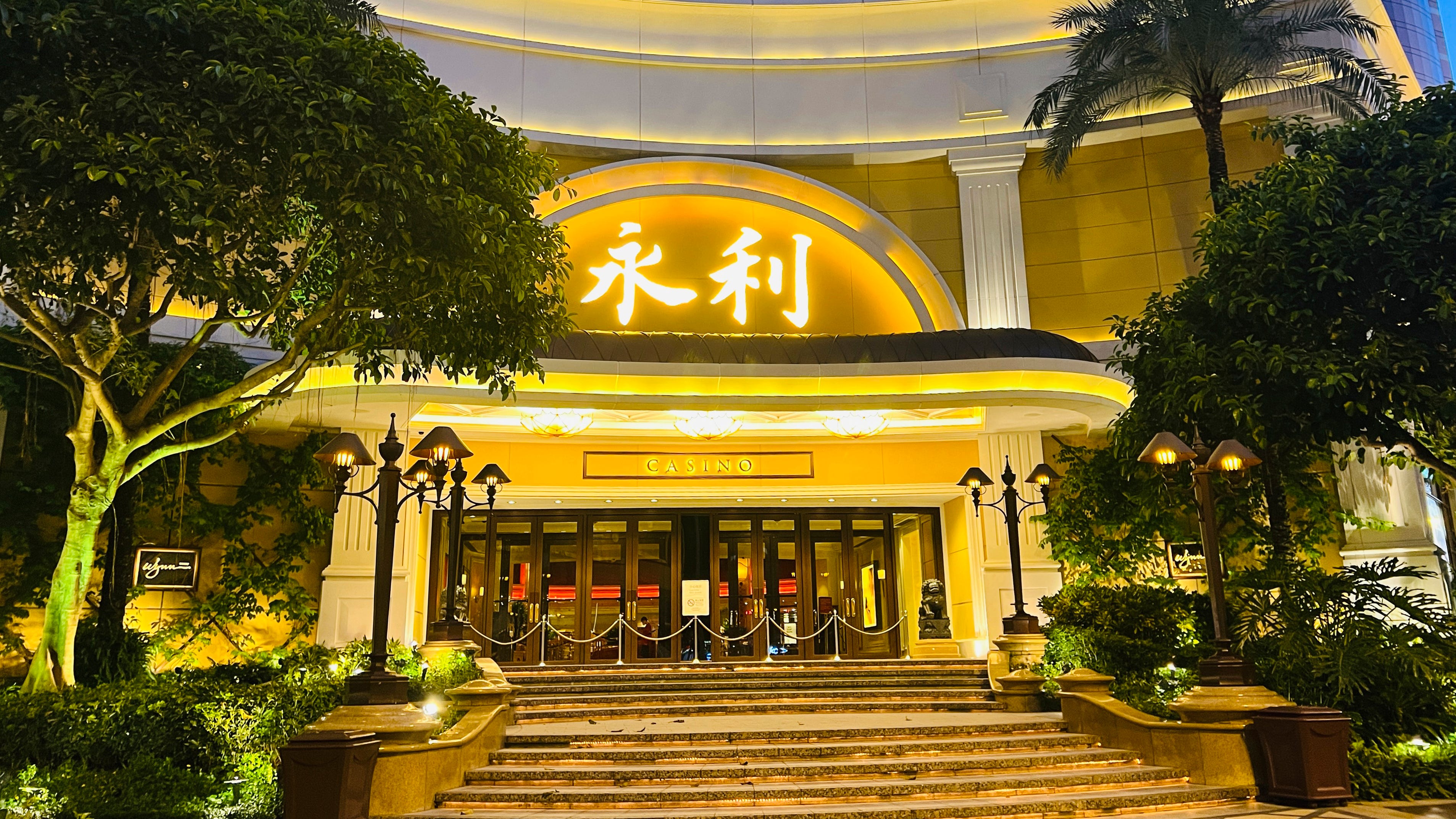 Macao streets empty after casinos shut to fight outbreak