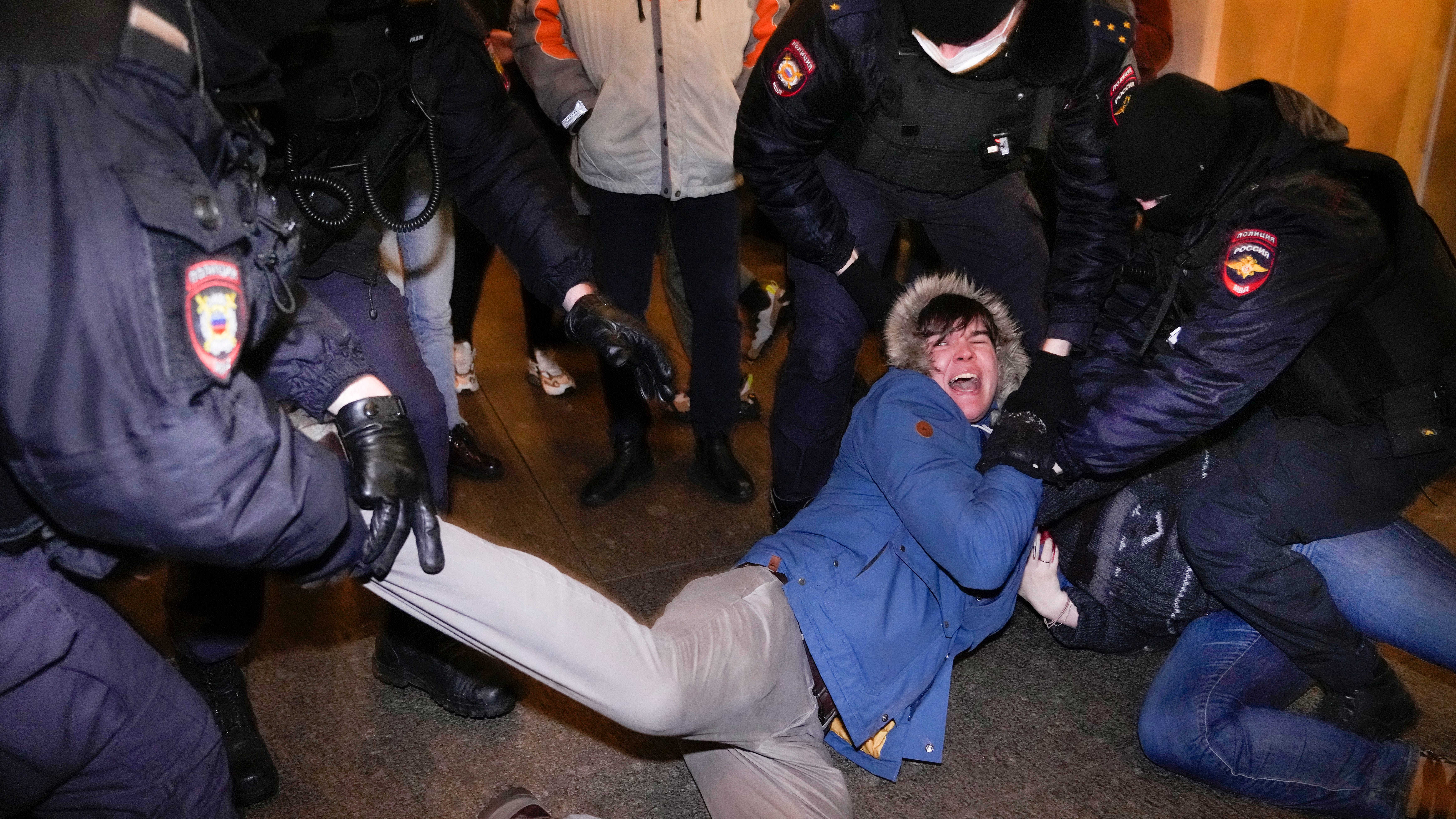 Hundreds arrested as shocked Russians protest Ukraine attack