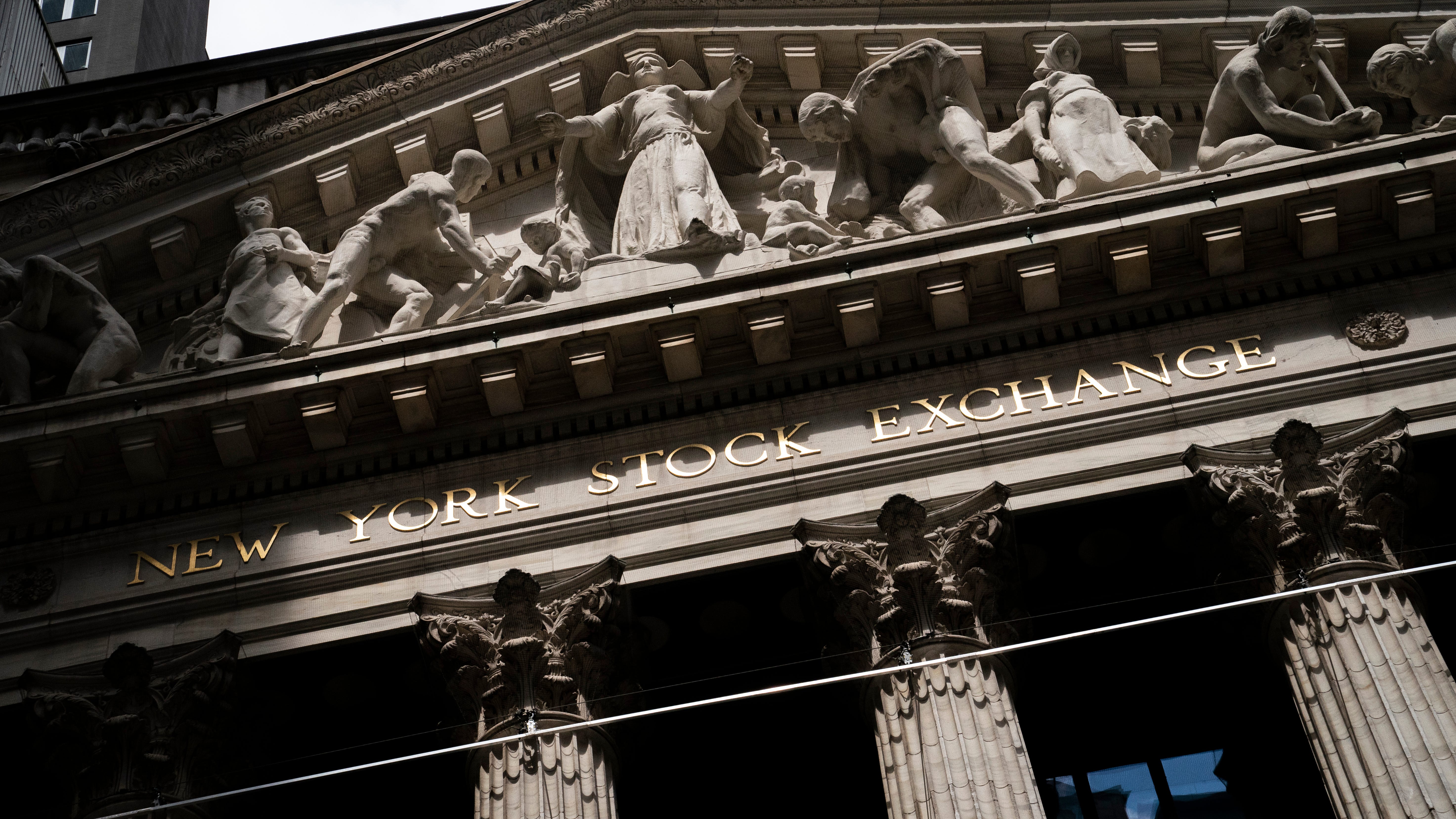 US stocks fall following another hot inflation report