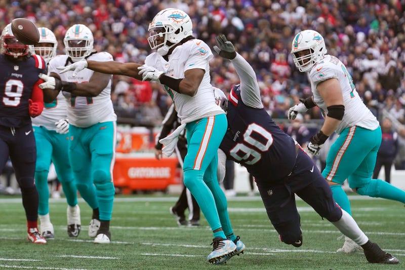 Dolphins Patriots Football