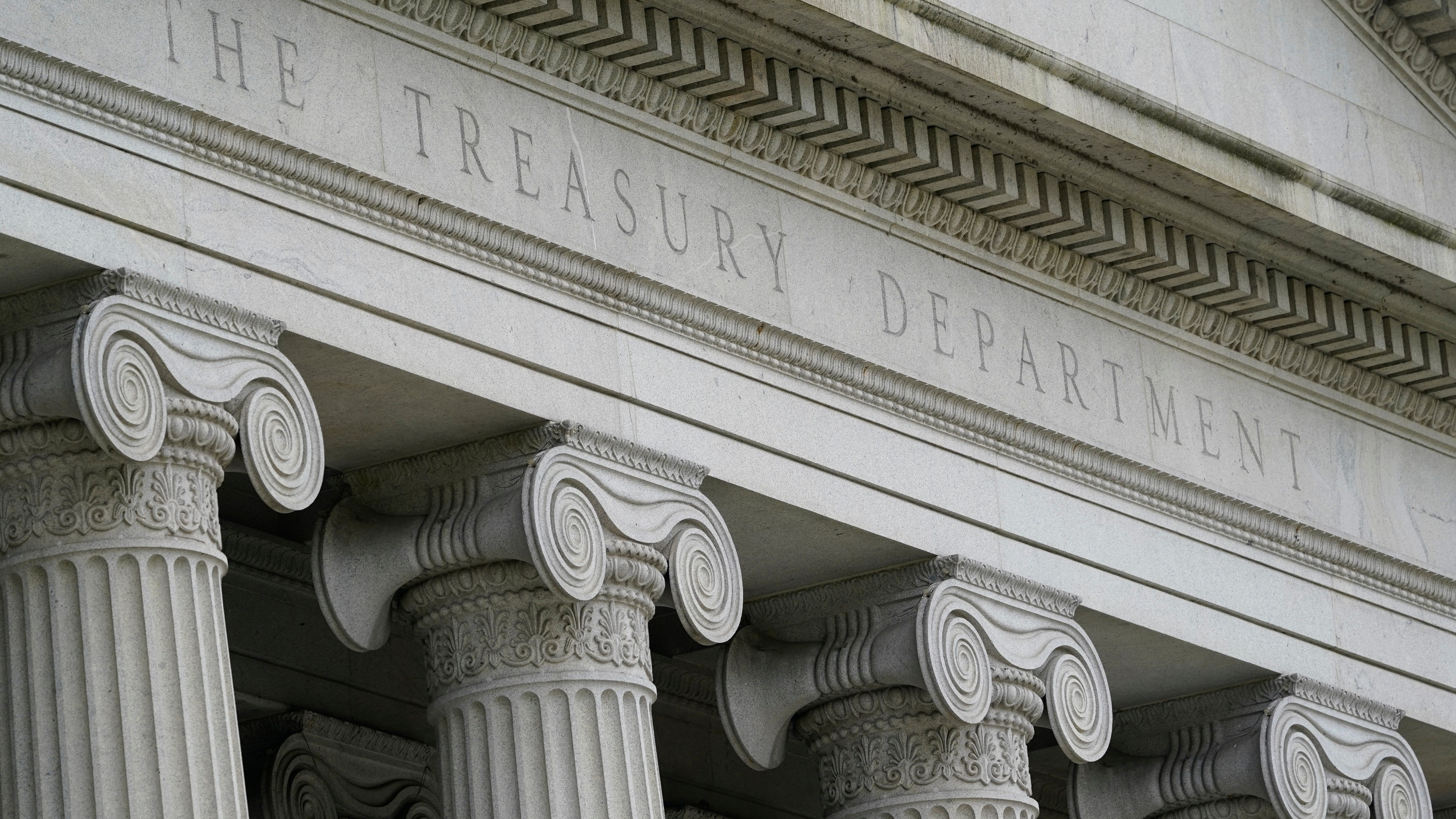 US budget deficit for current year hits record $2.1 trillion