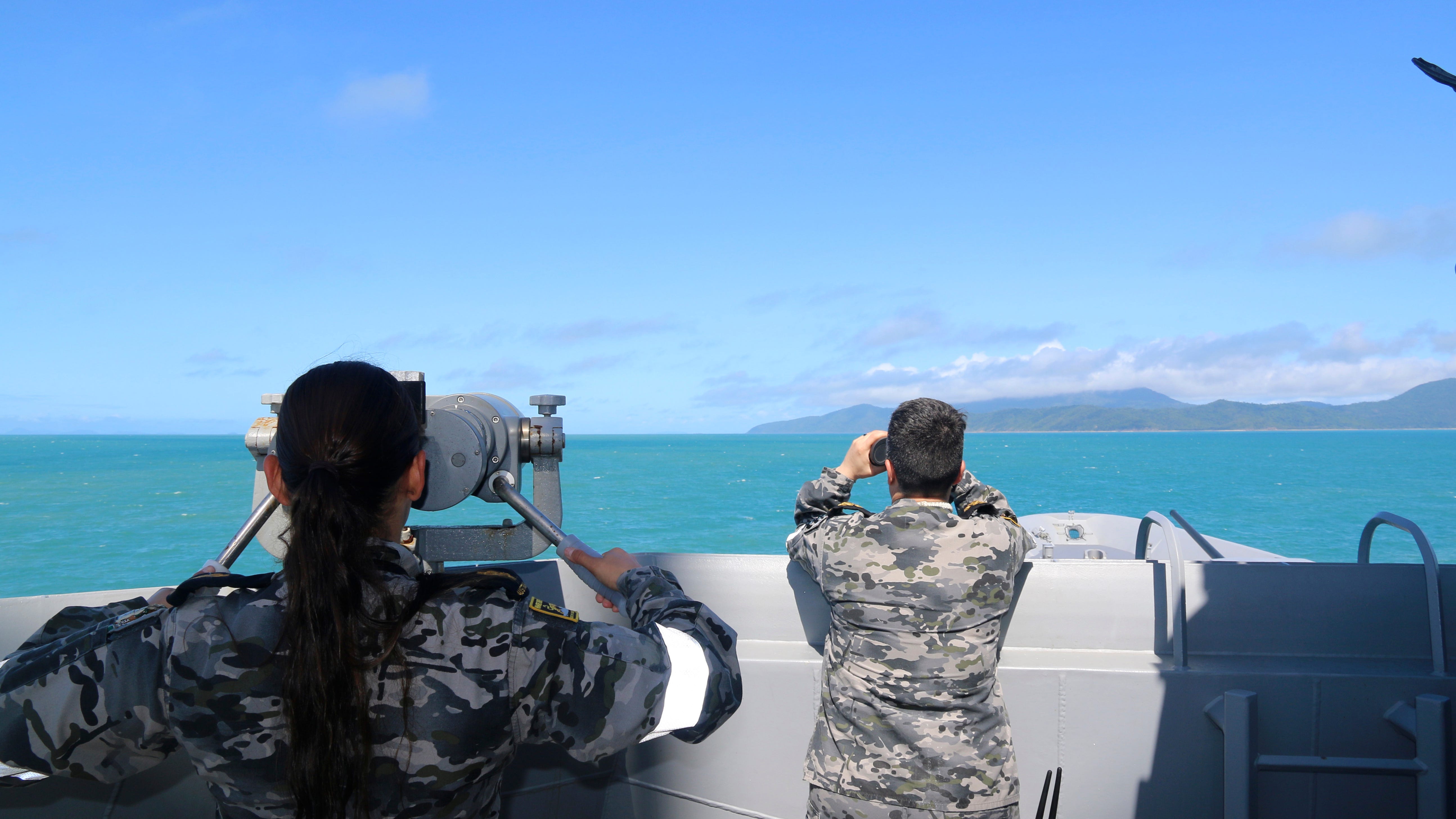 Human remains found in search for Australian army helicopter that crashed at sea with 4 crew aboard