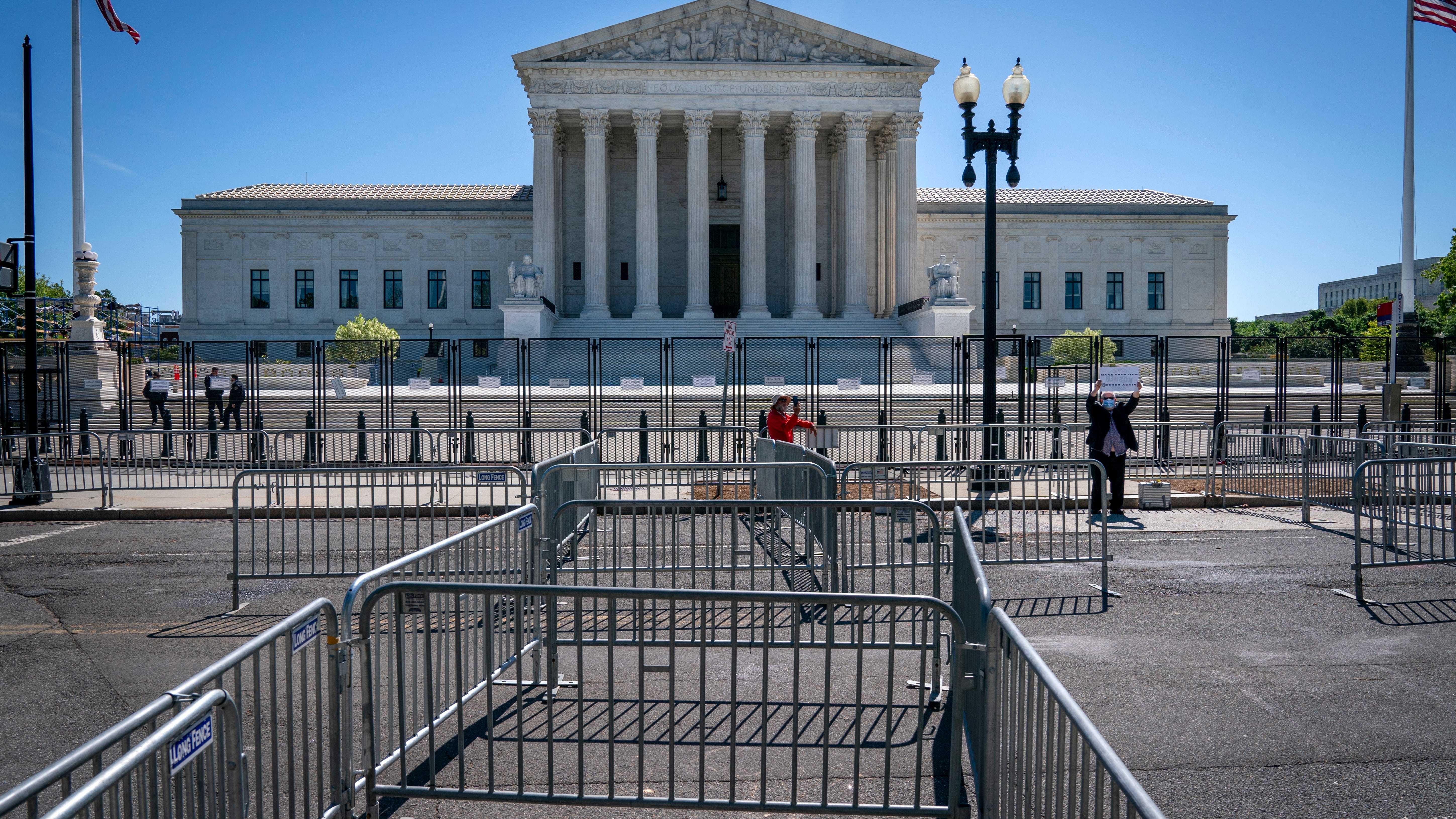 Justices hold 1st meeting since leak of draft Roe opinion