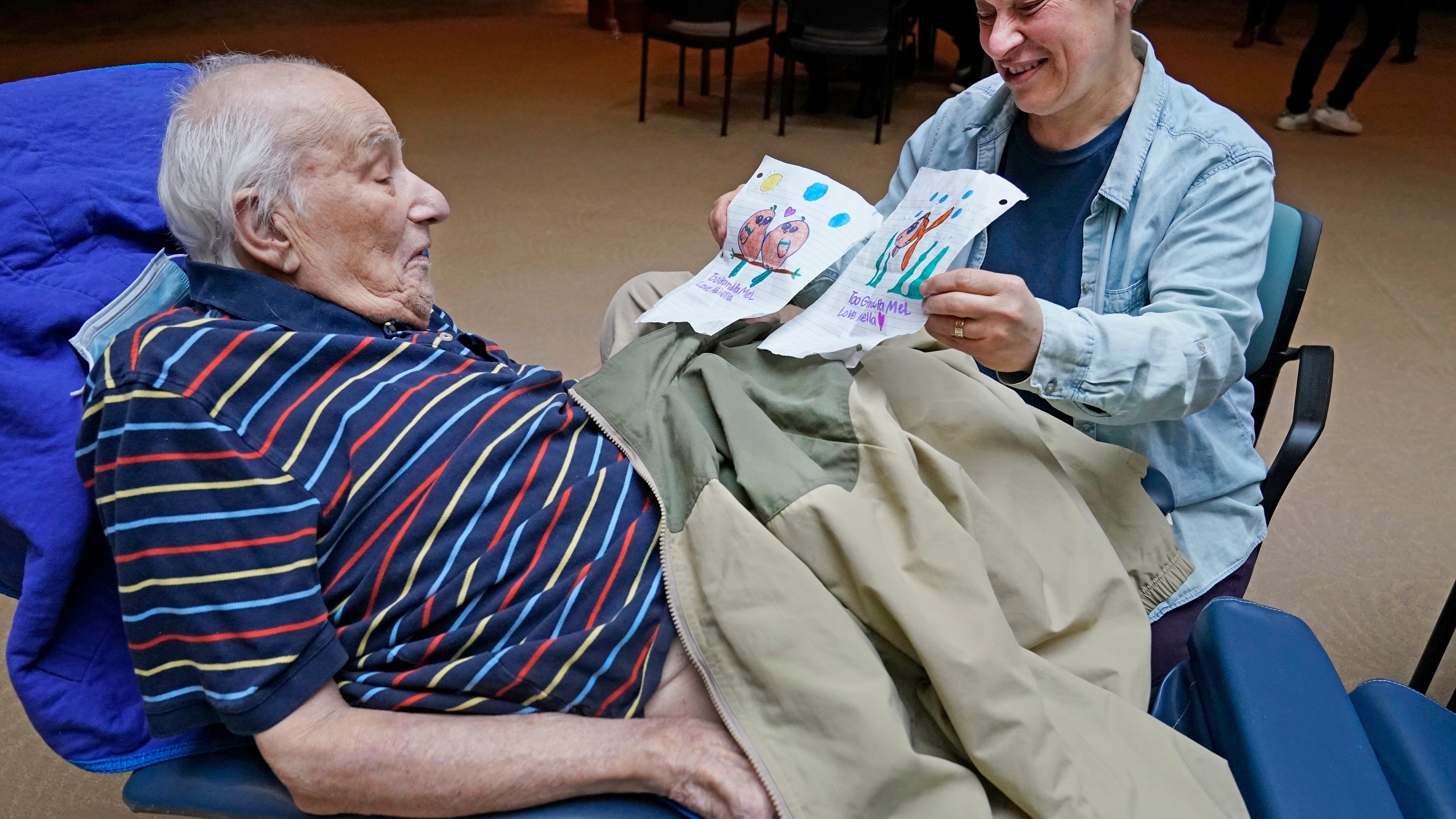 Nursing homes can now lift most COVID restrictions on visits