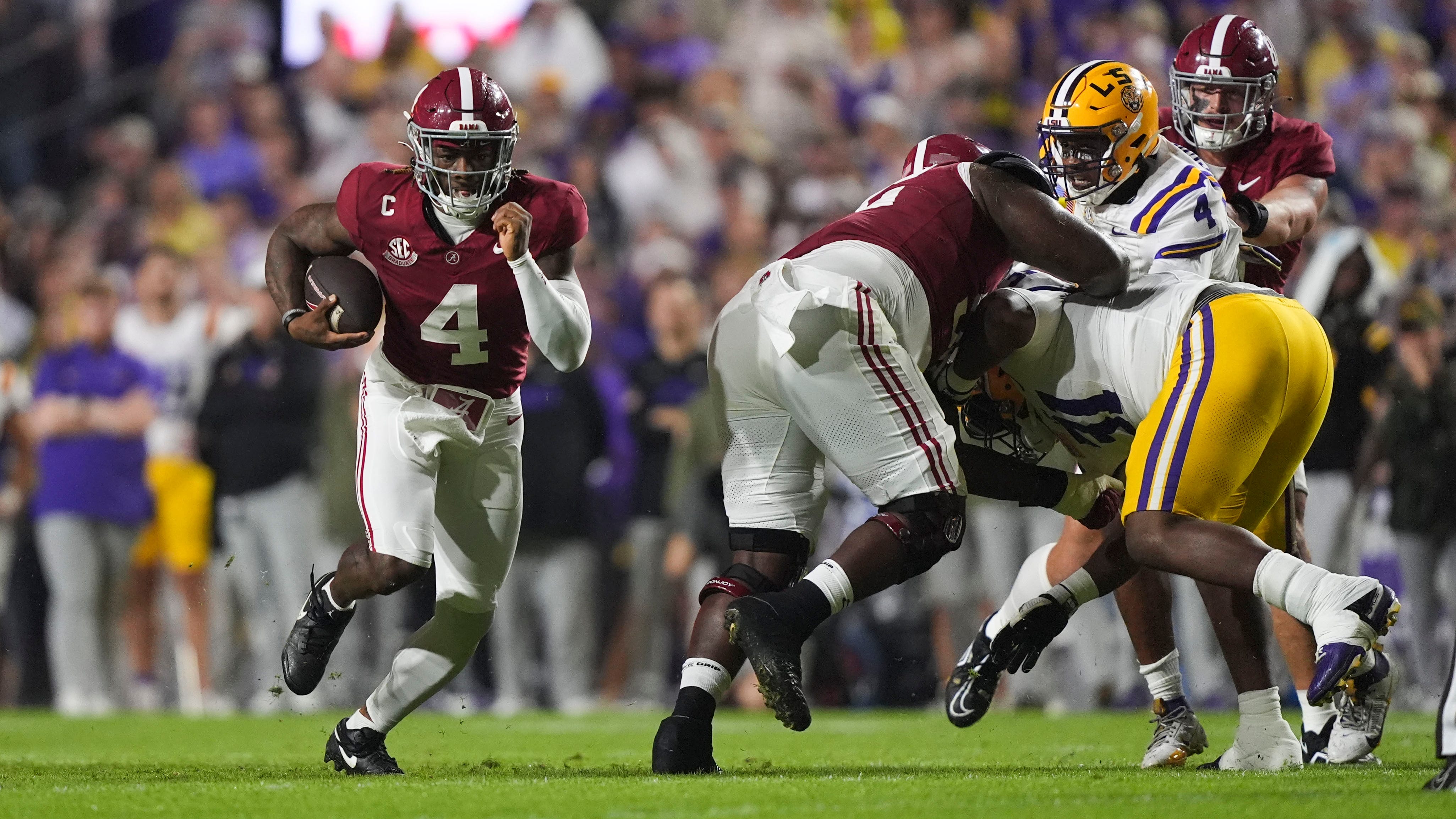 Jalen Milroe runs for career-high 185 yards and 4 TDs as No. 11 Alabama thrashes No. 14 LSU 42-13