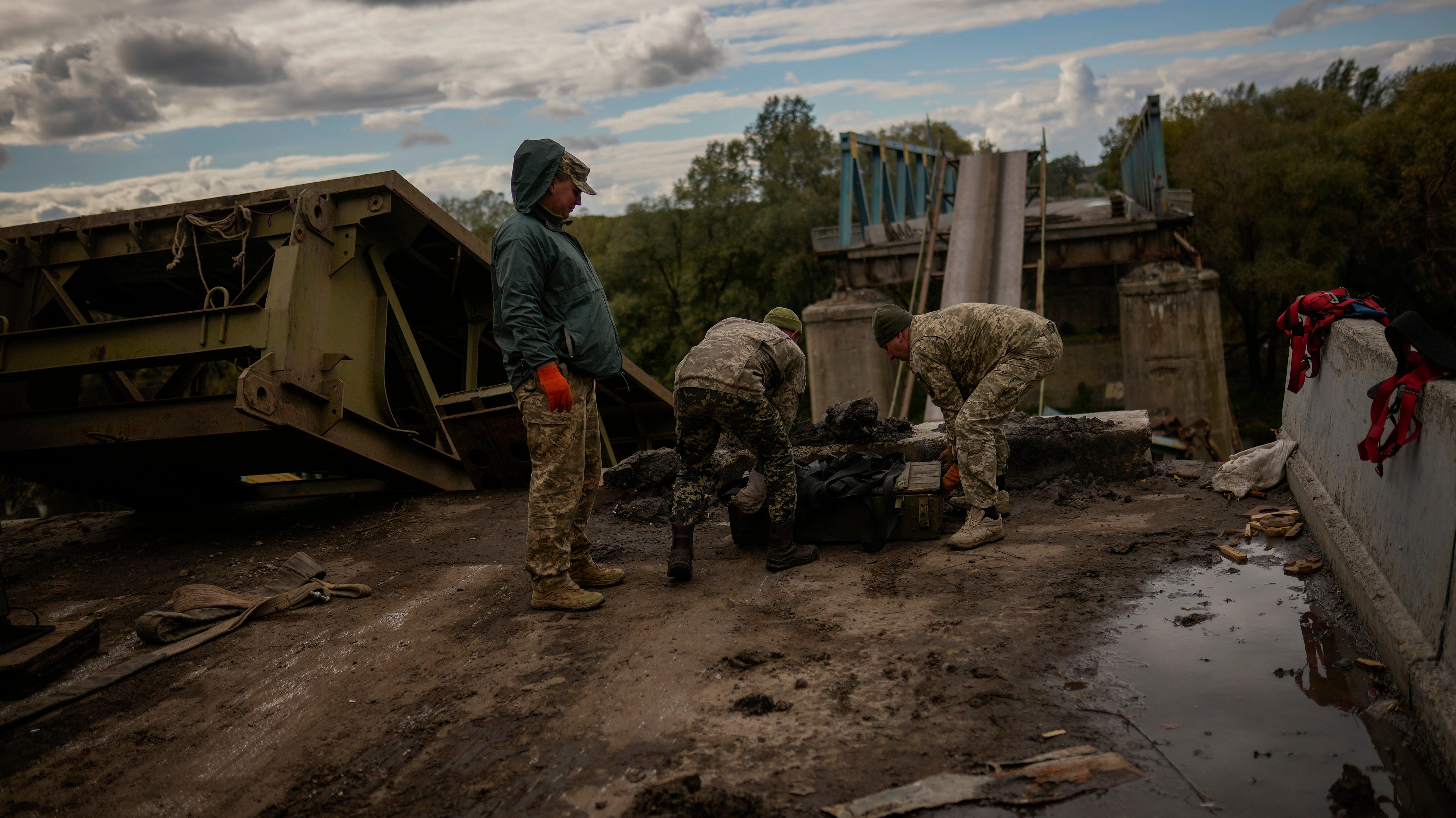 Ukraine claws back more territory Russia is trying to absorb