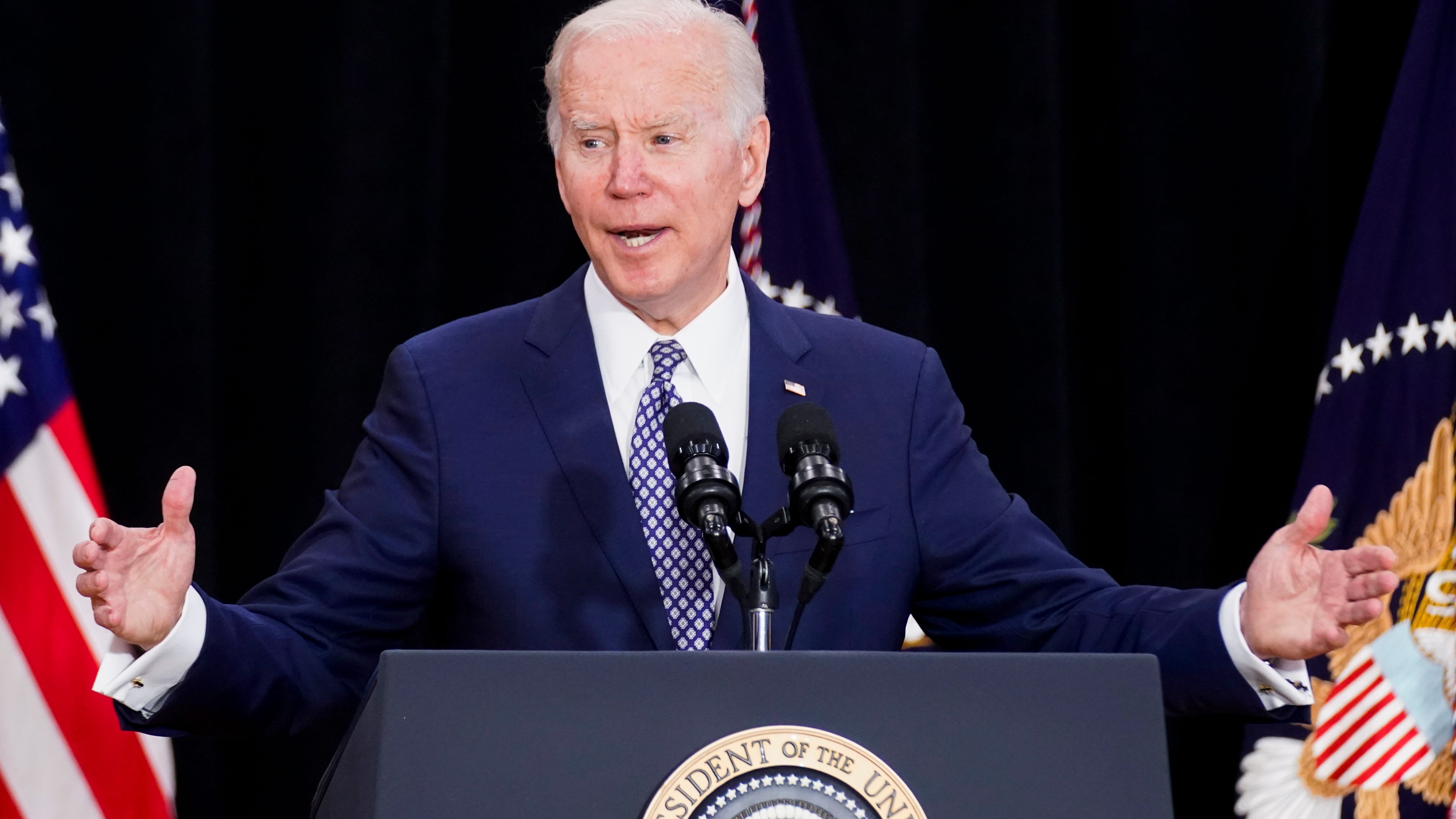 In Buffalo, Biden mourns victims, says 'evil will not win'