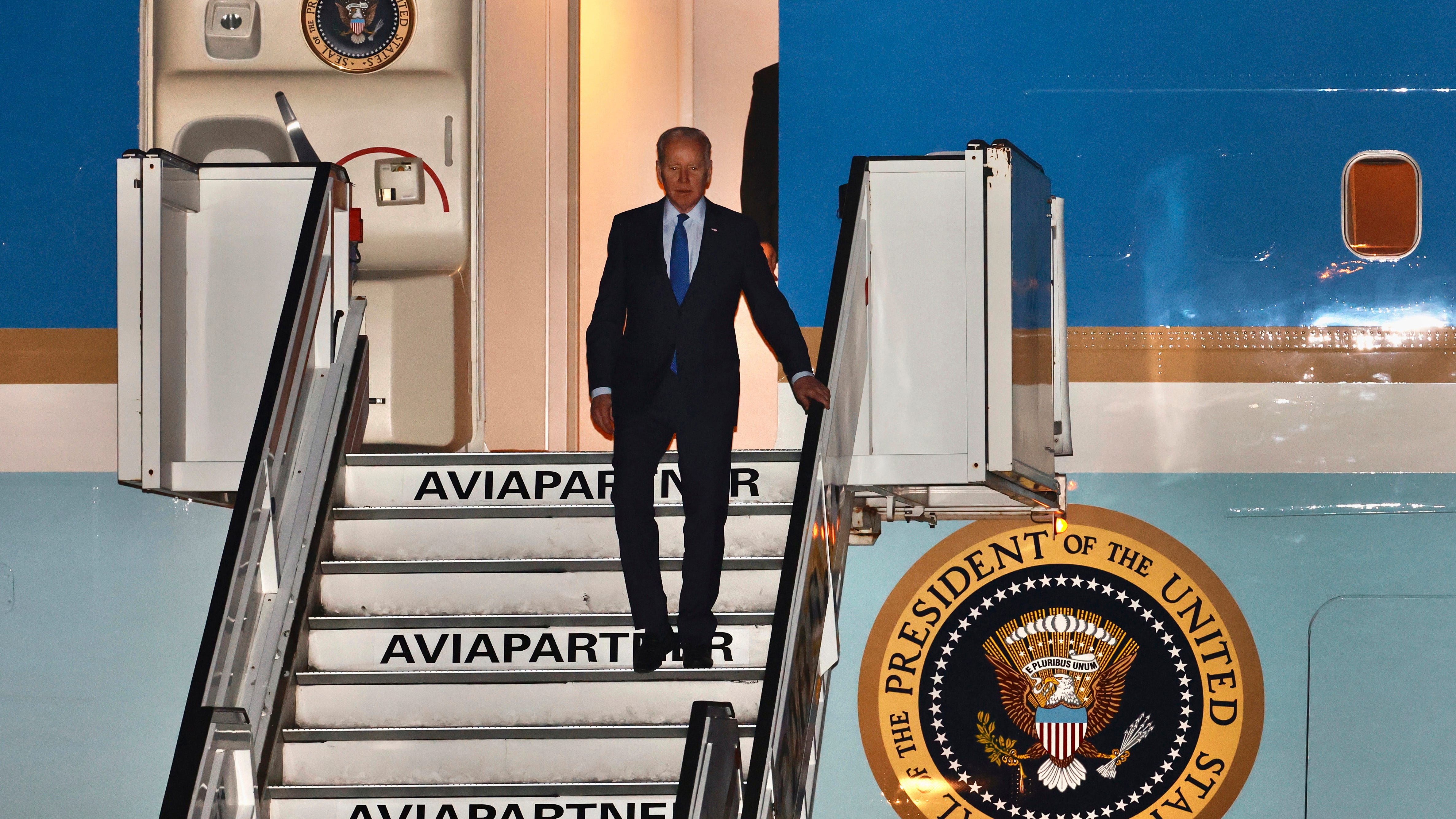 Biden seeks new sanctions, help for Ukrainians in Europe