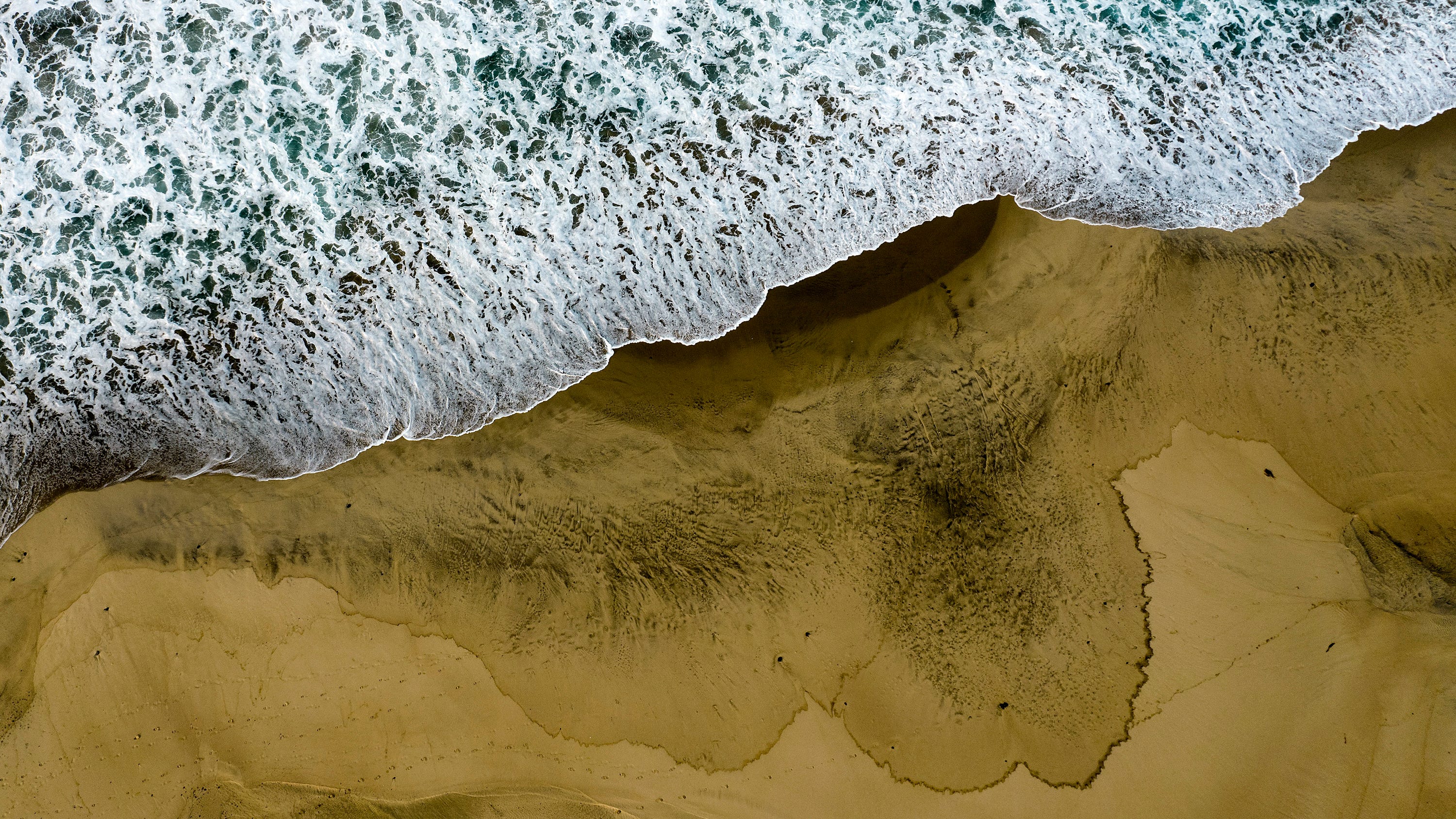 Did ship's anchor cause California oil spill? Maybe