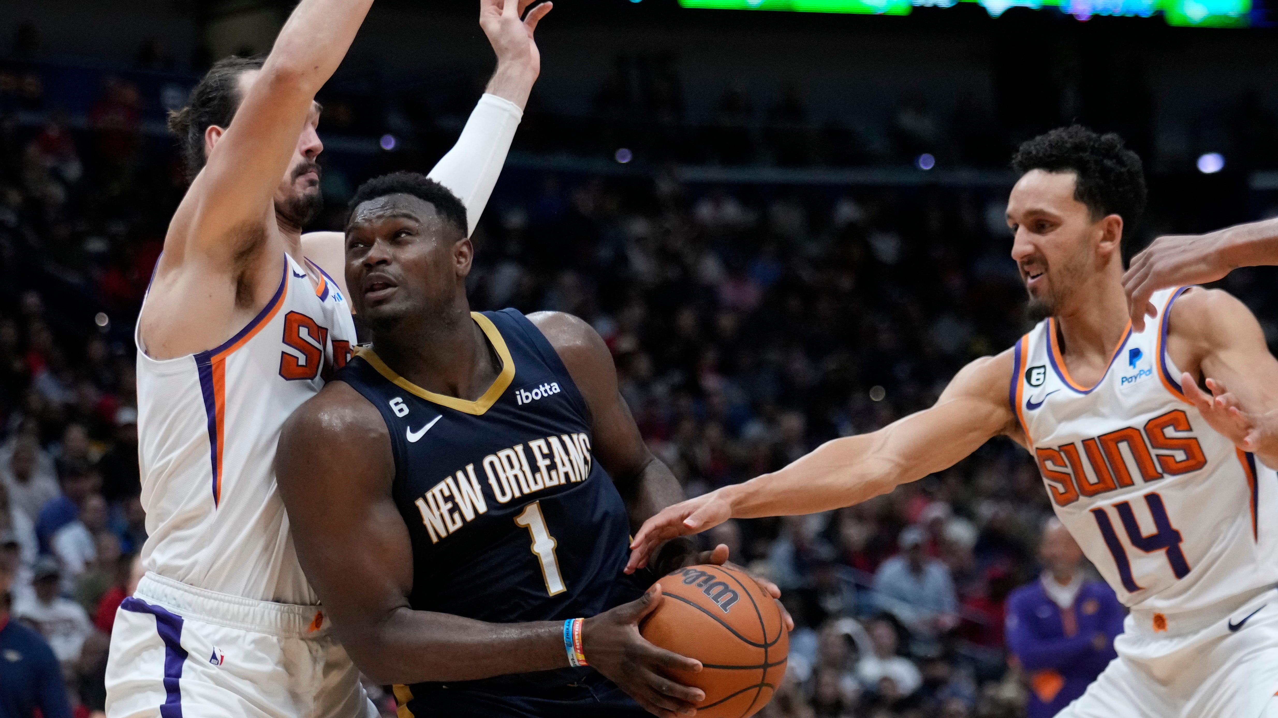 Williamson scores 35 again, Pelicans top Suns 129-124 in OT