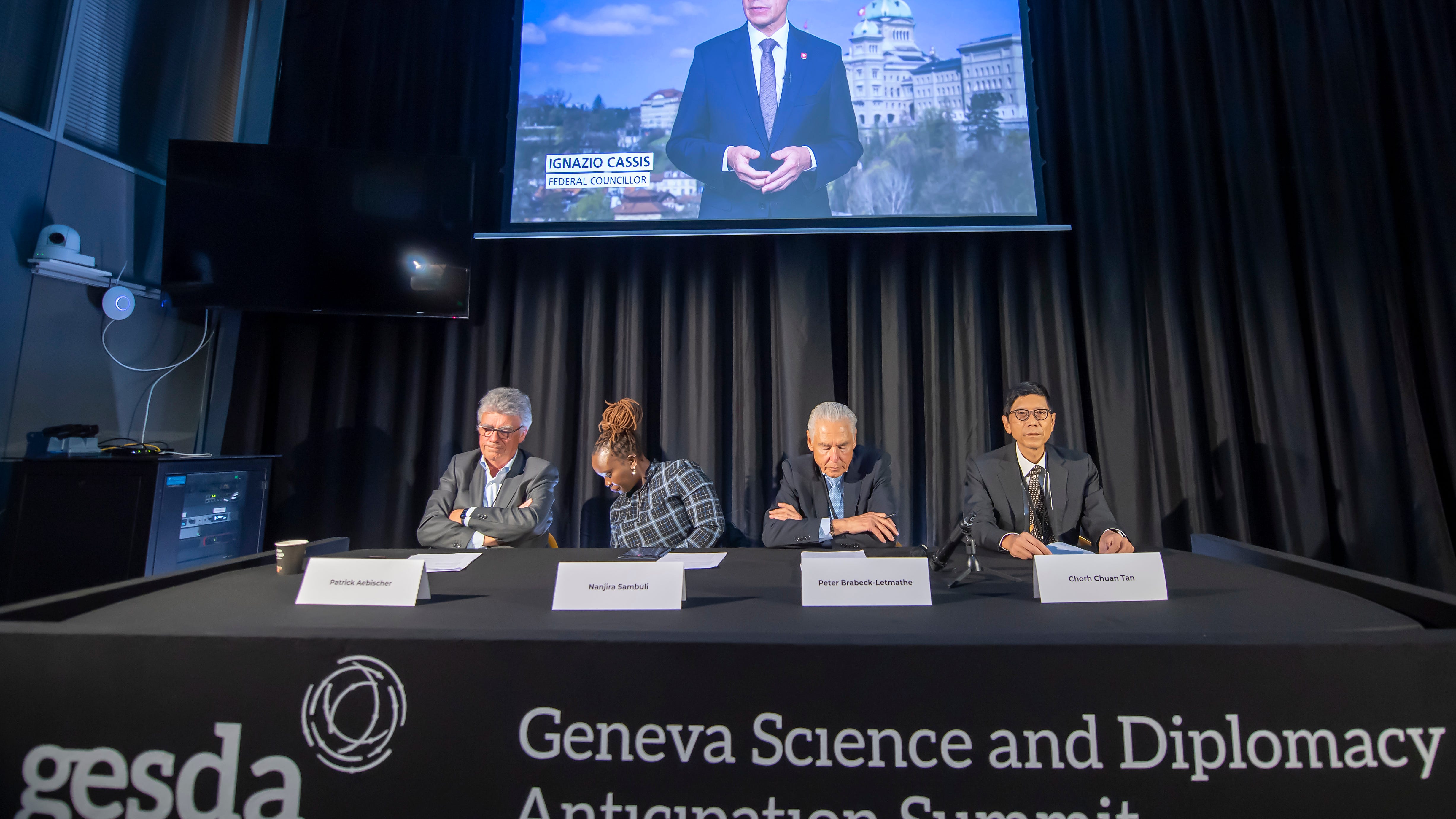 Swiss-backed project aims to avert new 'Cold War' in science