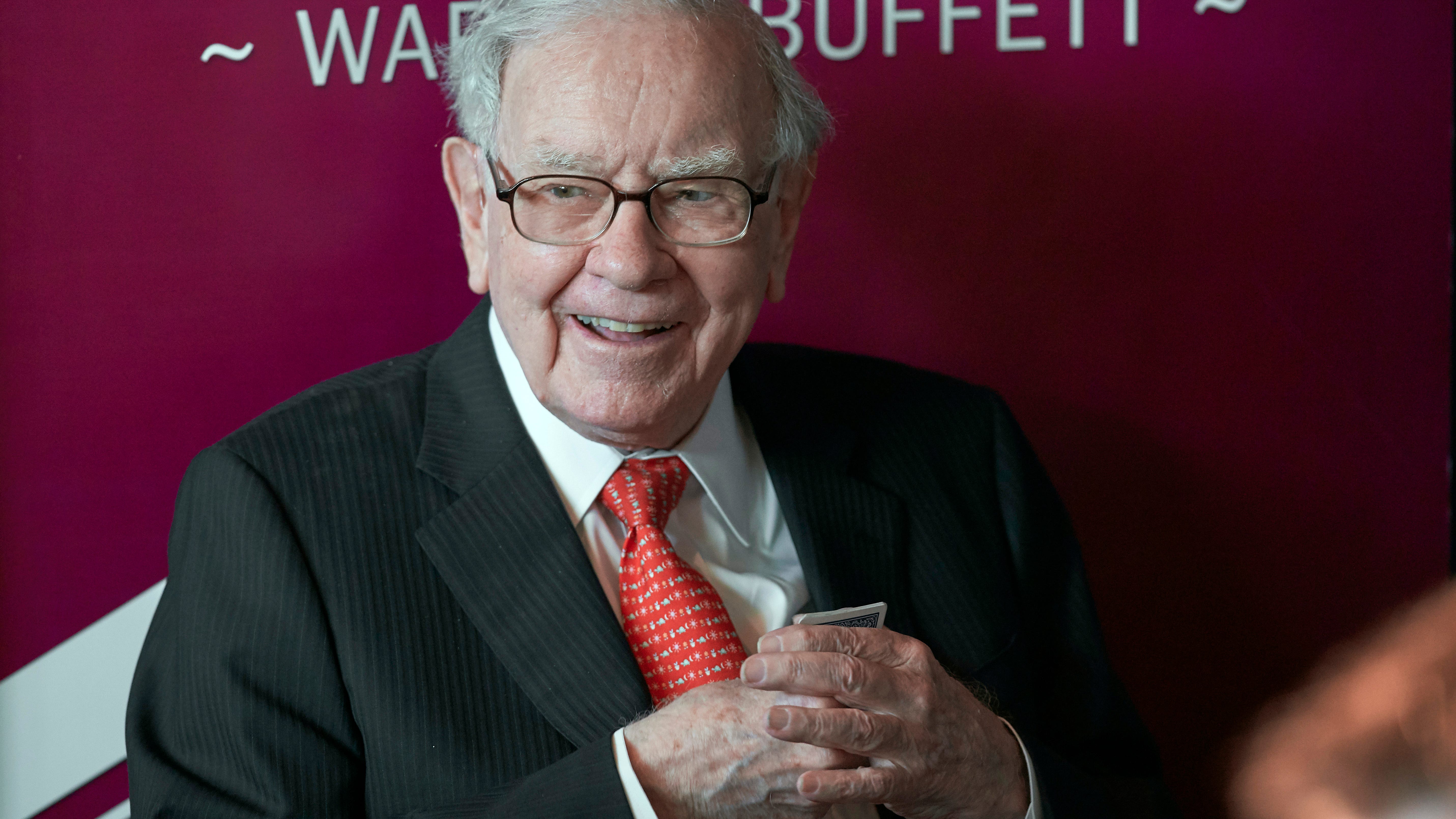 Warren Buffett resigns from Gates Foundation