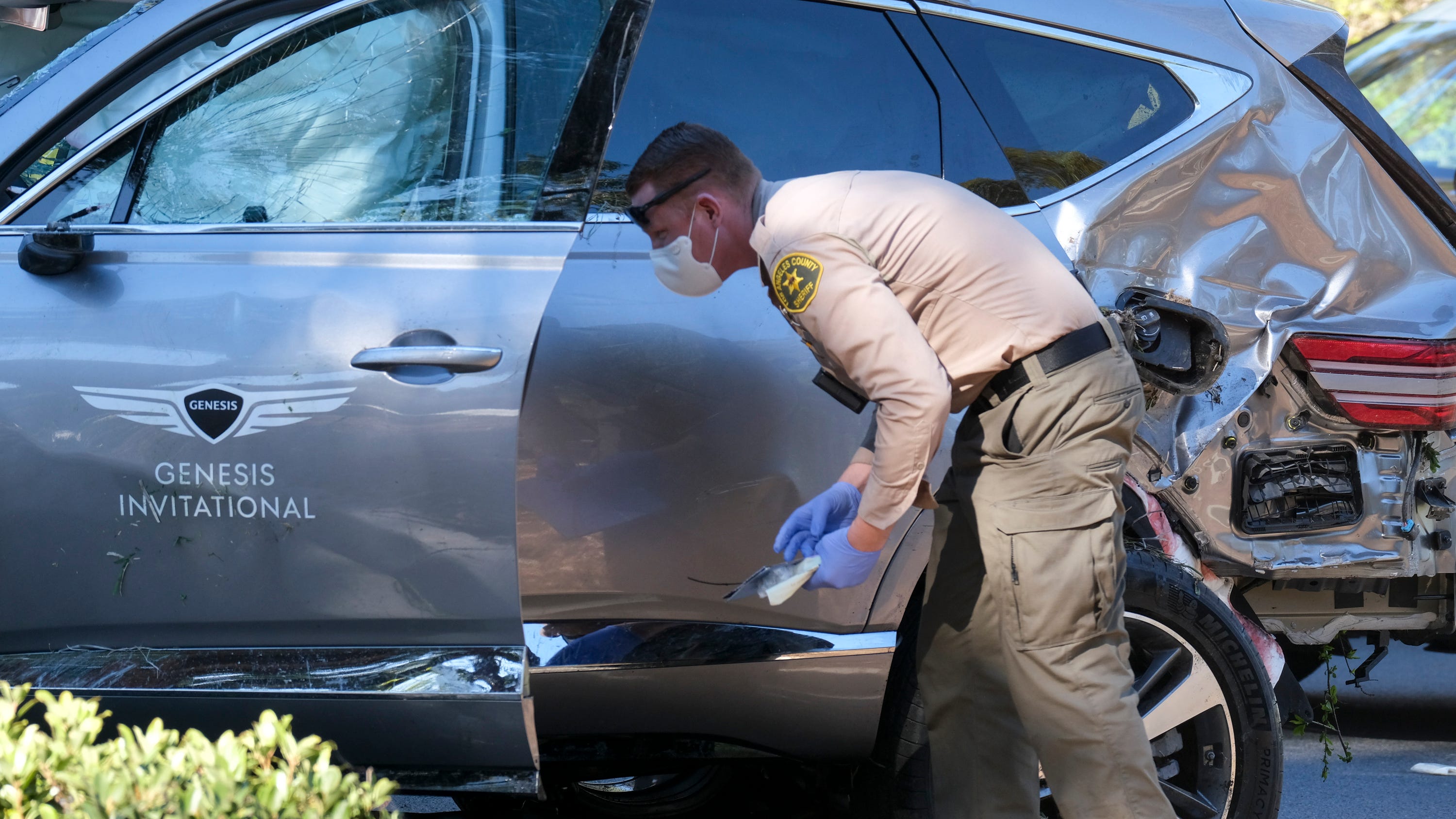 Tiger Woods seriously injured in crash on steep LA-area road