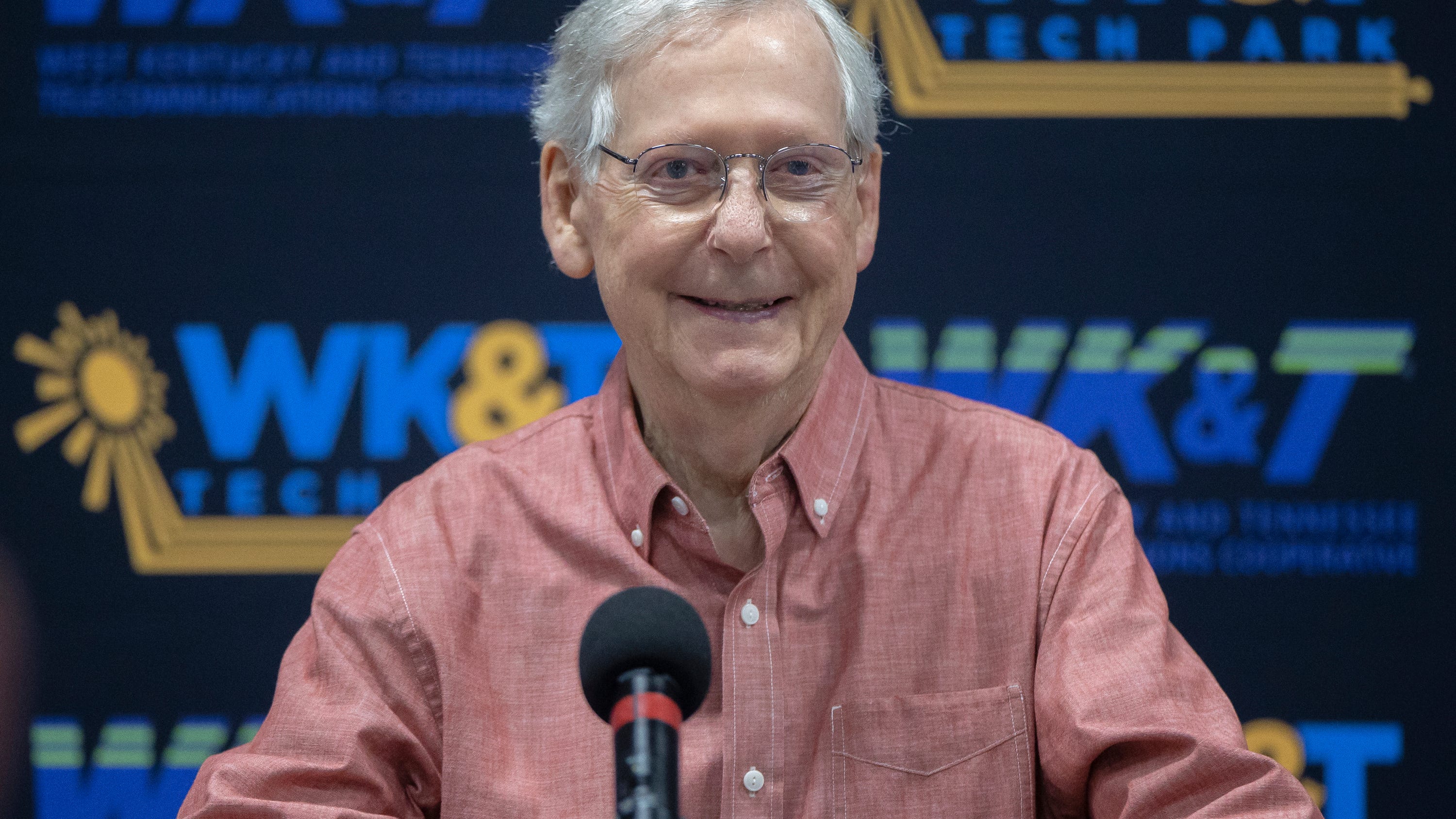 McConnell is warmly embraced by Kentucky Republicans amid questions about his health