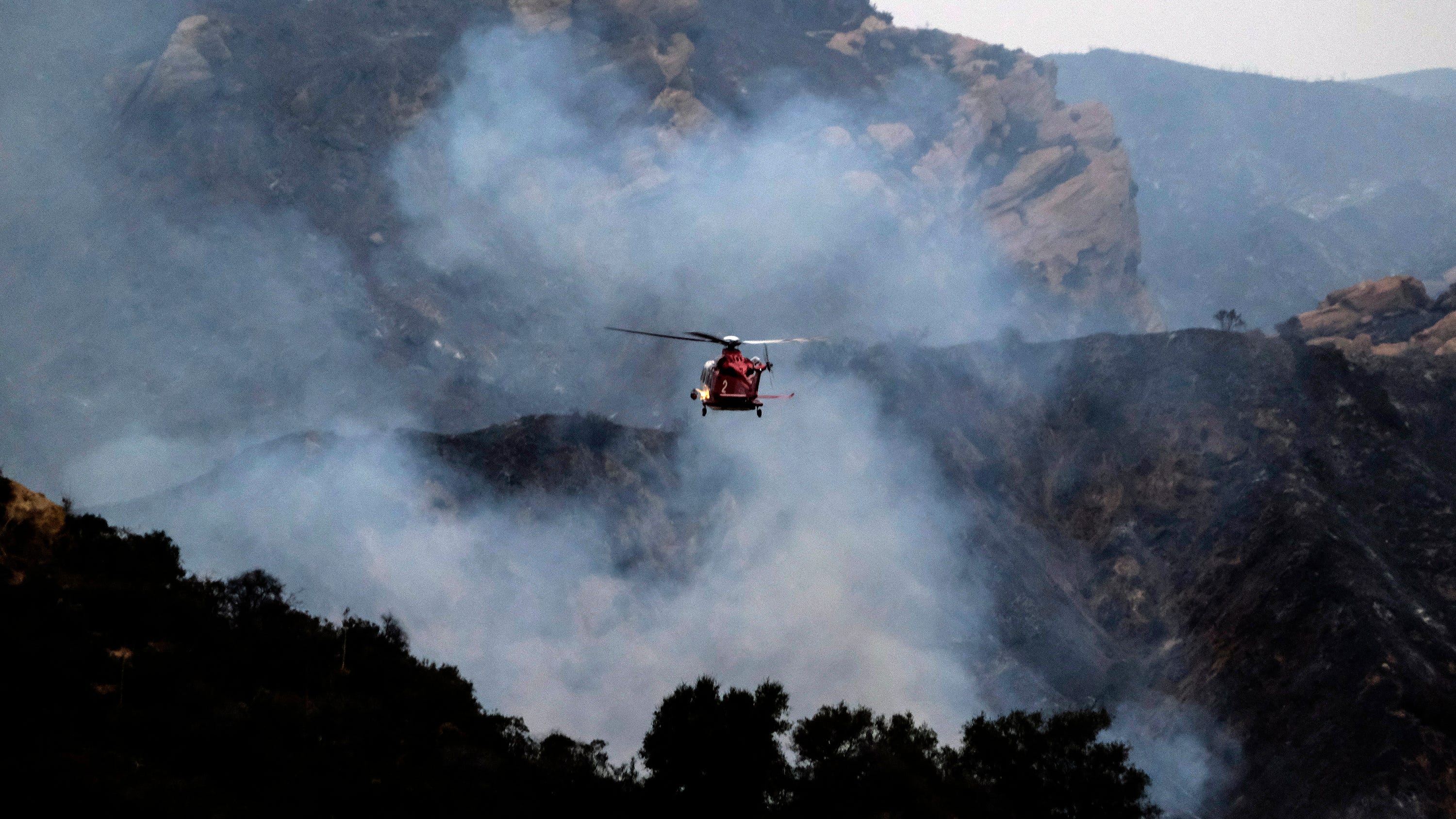 1K LA residents still under evacuation orders amid wildfire
