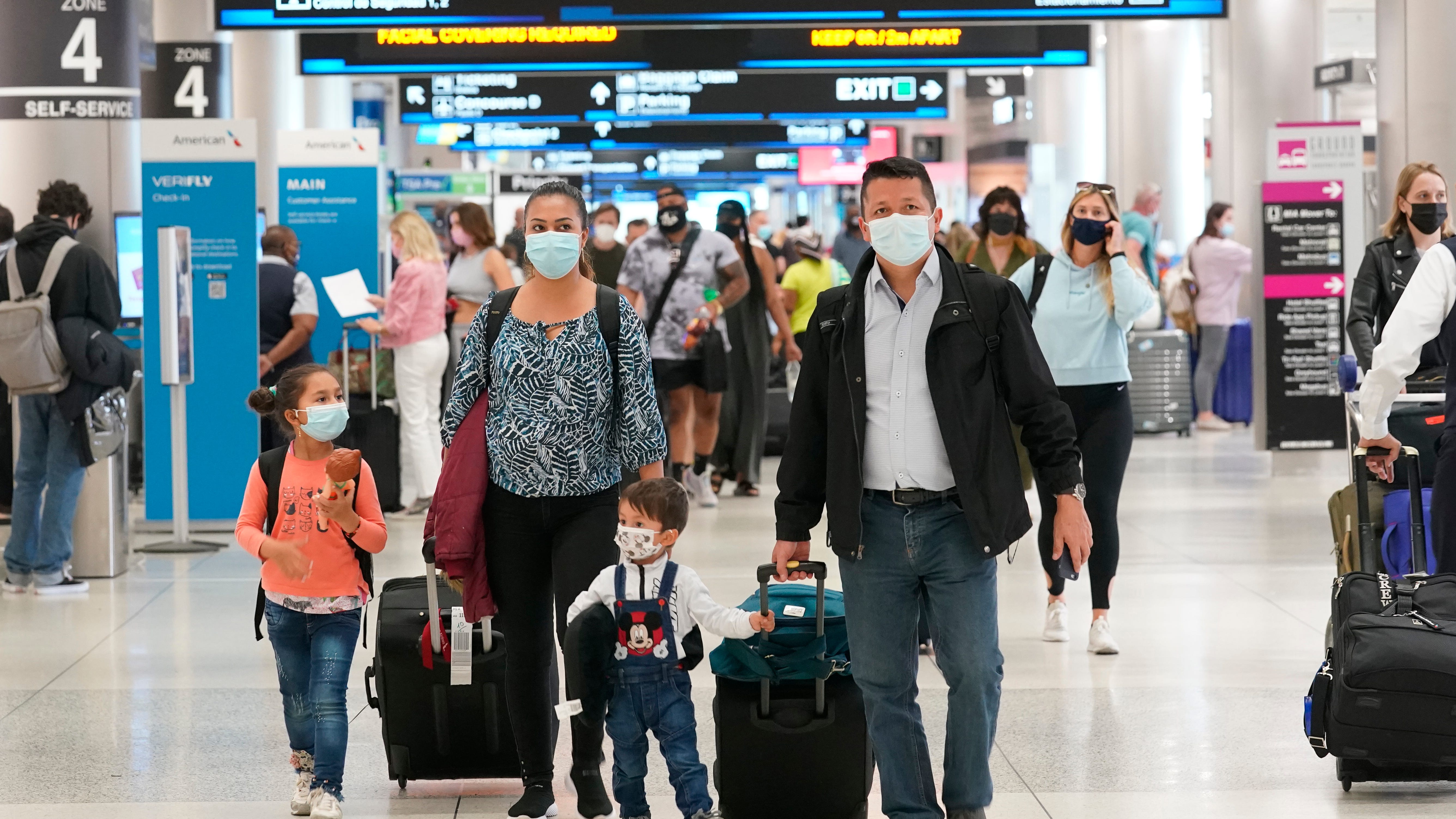 Travel numbers climb as Americans hit the road for holiday