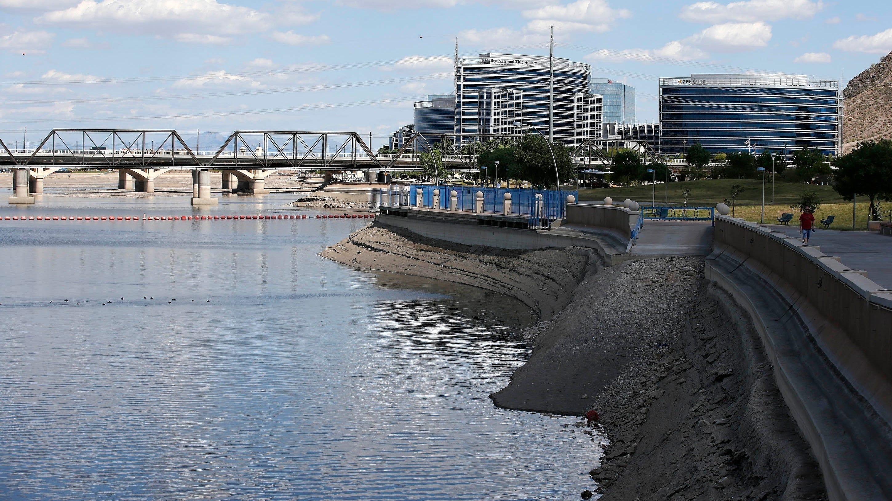 Arizona officers' inaction during drowning spurs probe