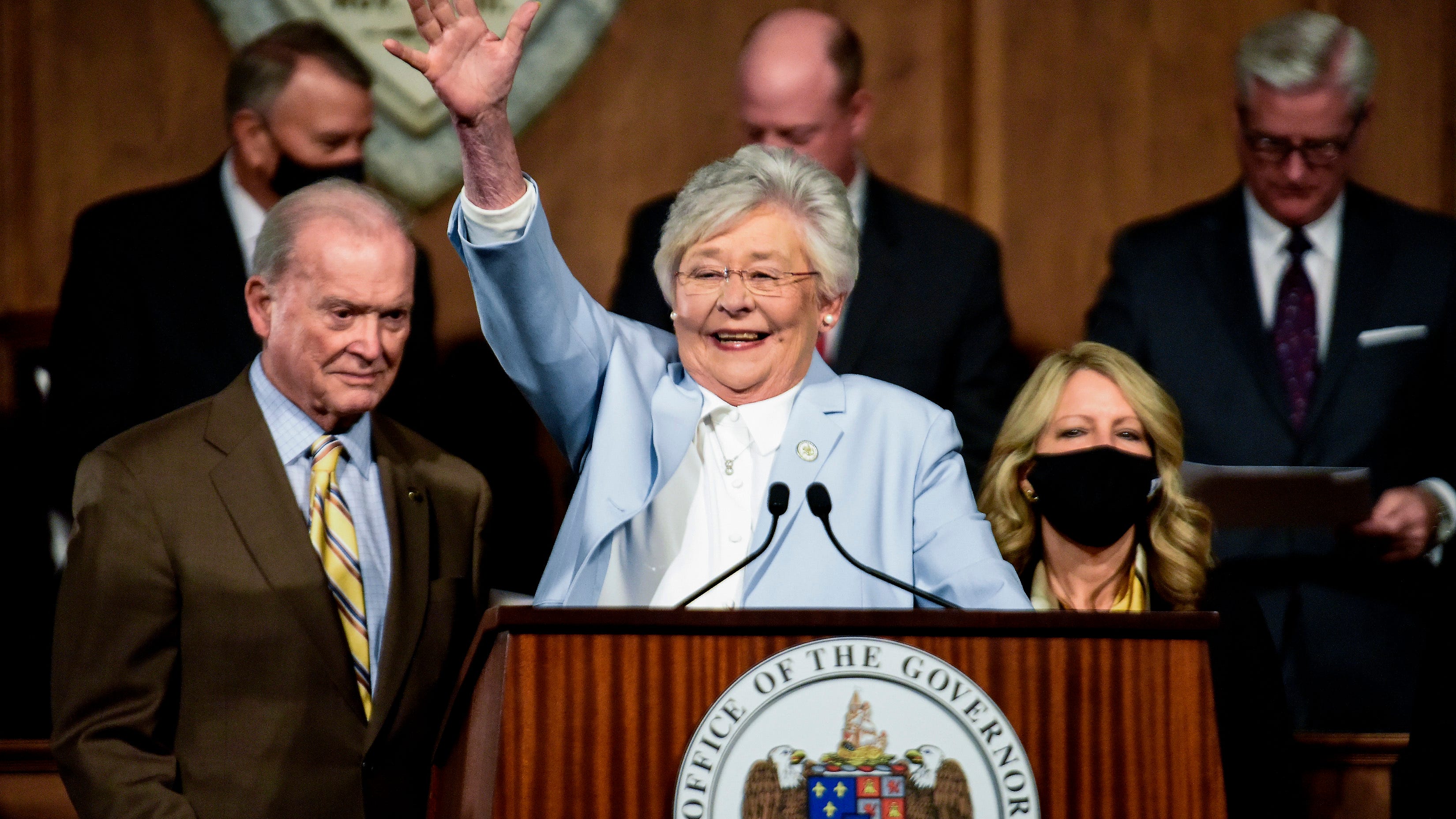 EXPLAINER: What do new Alabama laws say on transgender kids?