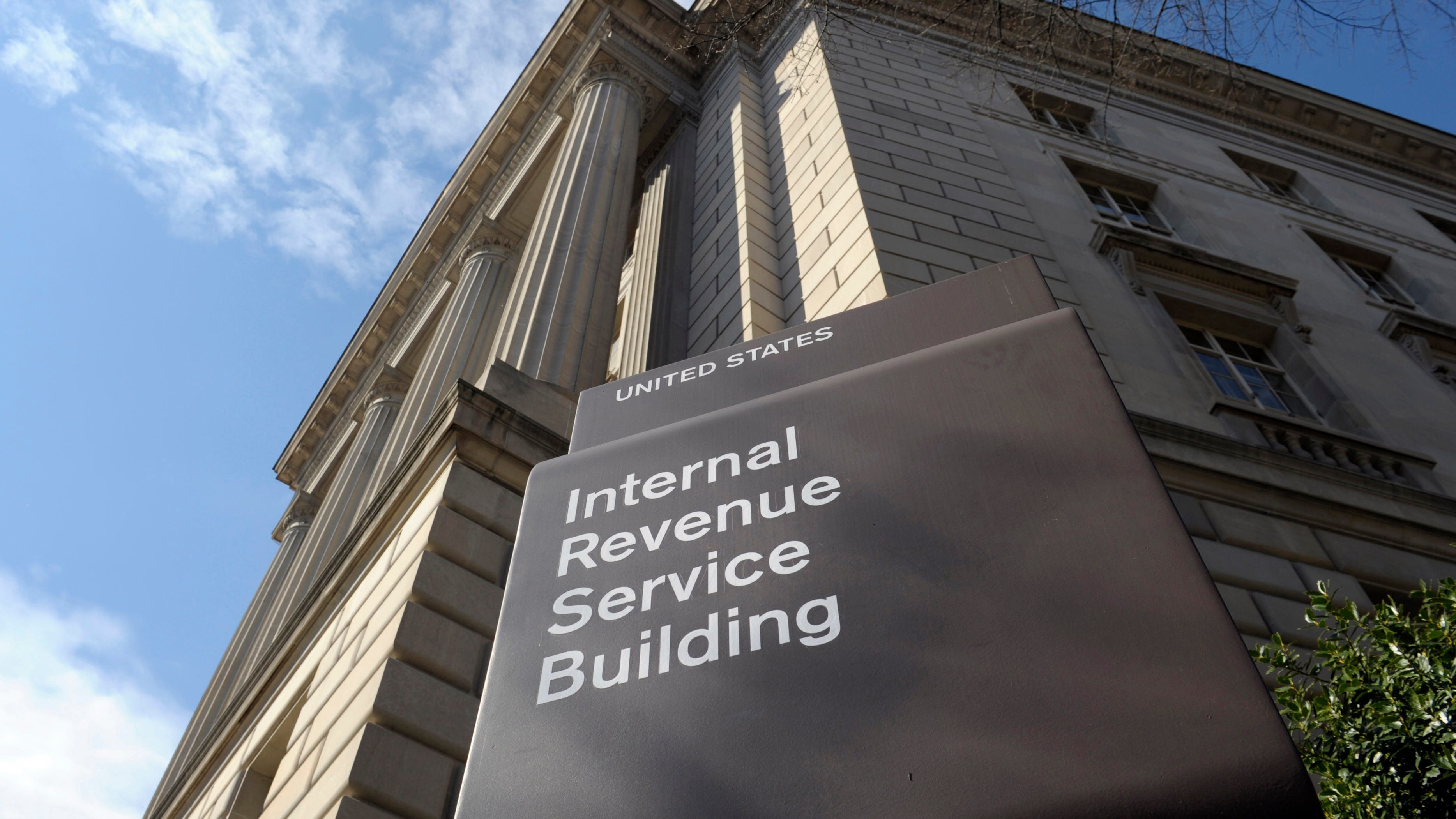 IRS: Growing gap between US income taxes owed and paid