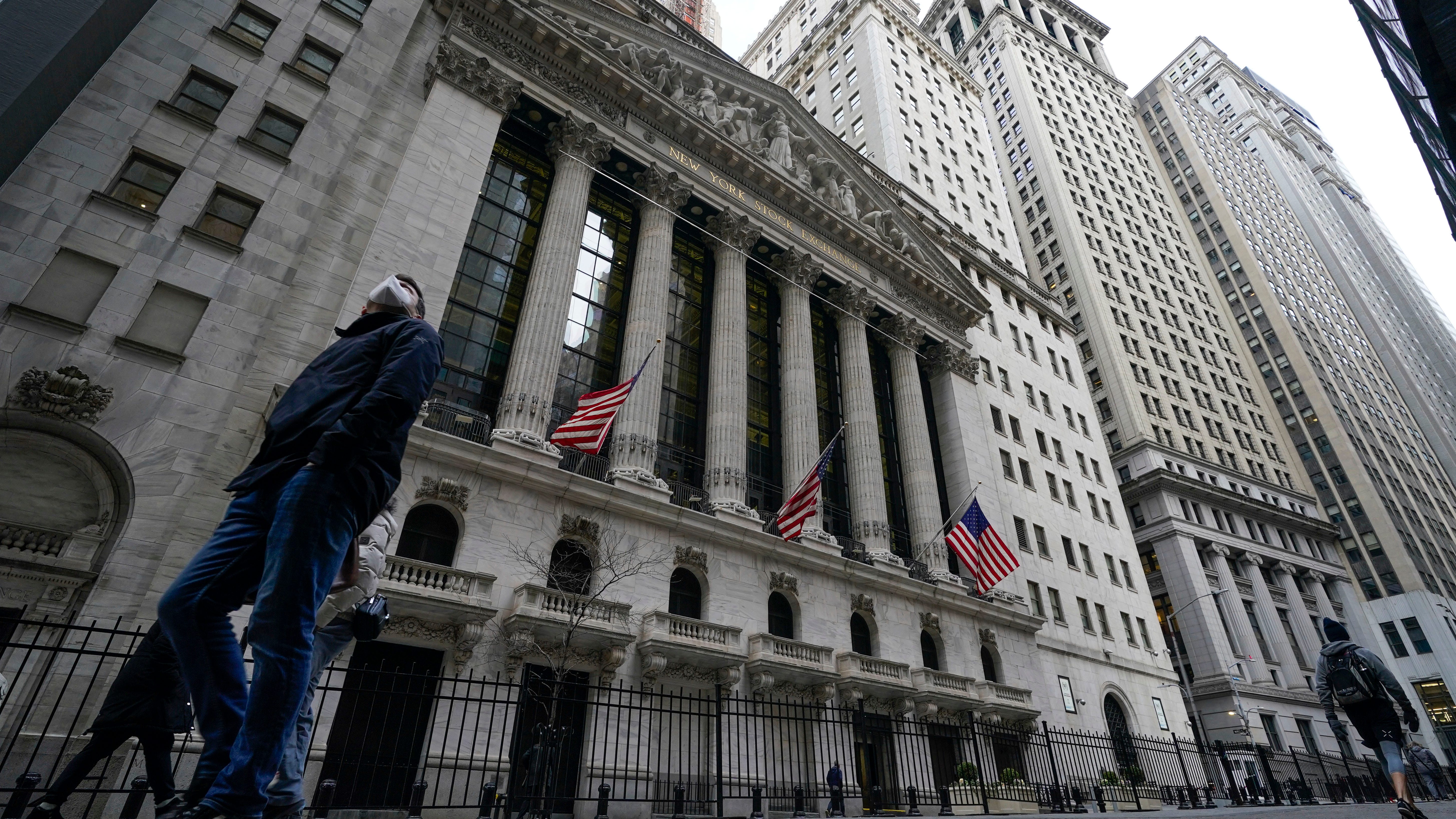 Wall Street drifts, heading for worst week since December