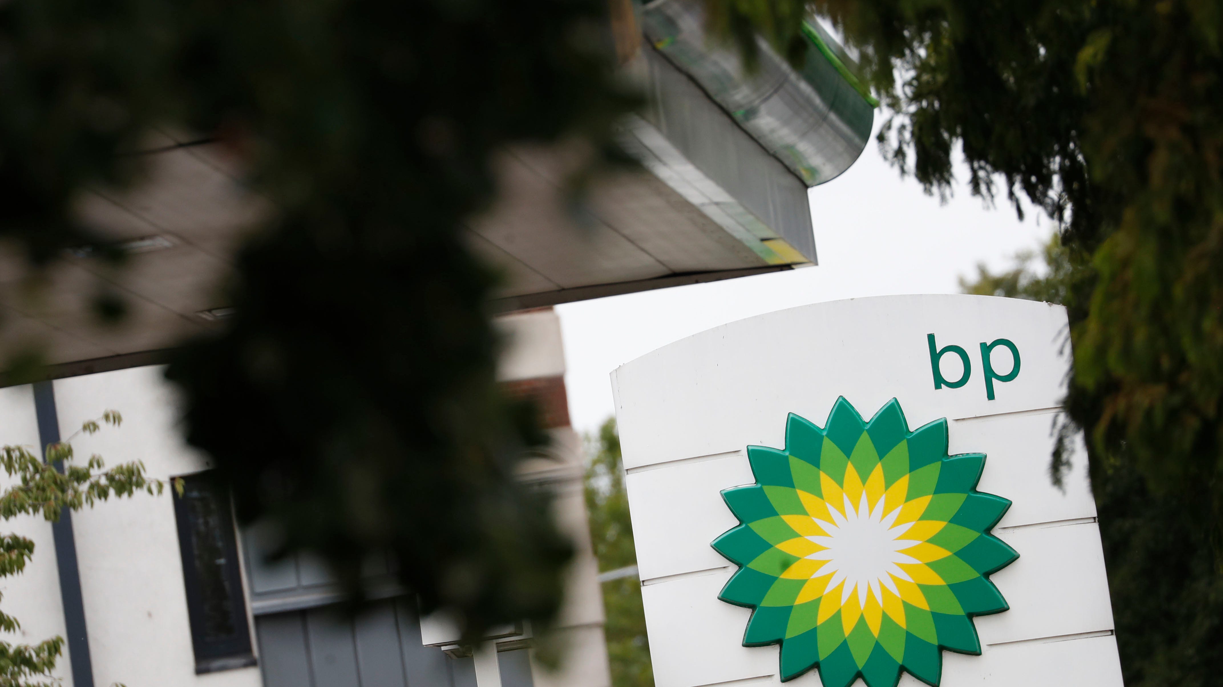 BP warns of 'tight' gas market ahead as profits surge 
