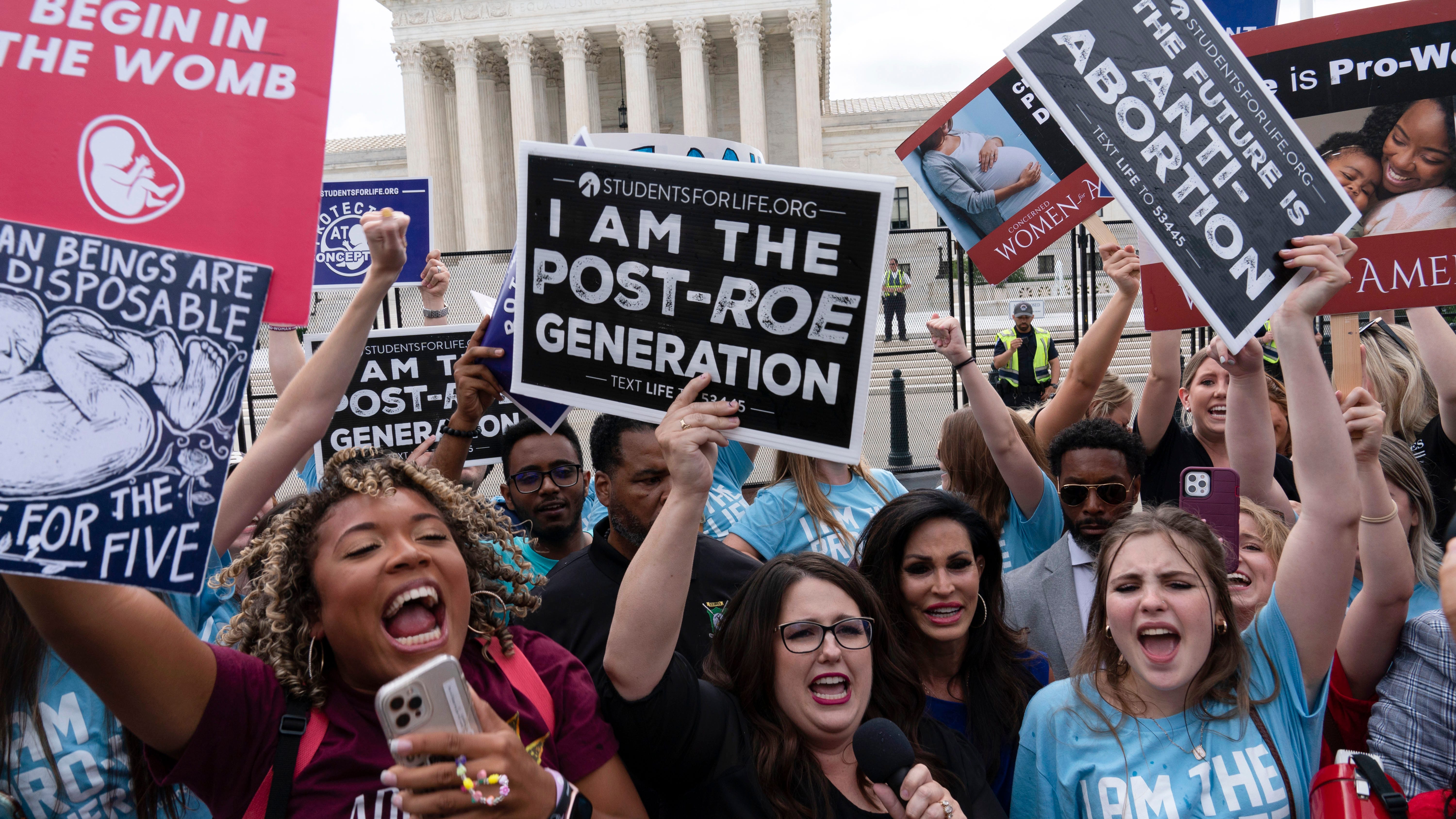Live updates | Supreme Court overturns Roe v. Wade