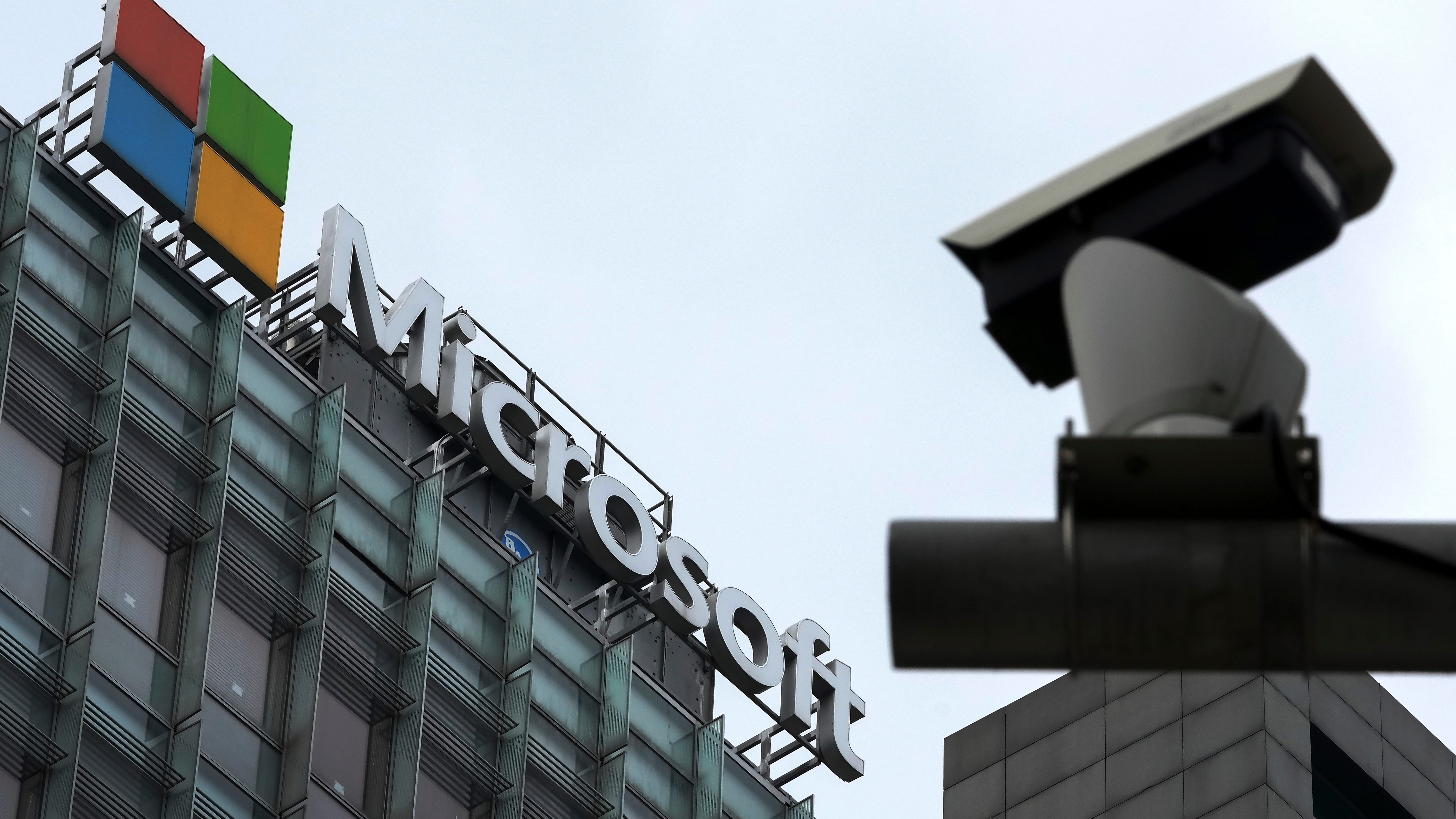 Microsoft: Russian cyber spying targets 42 Ukraine allies